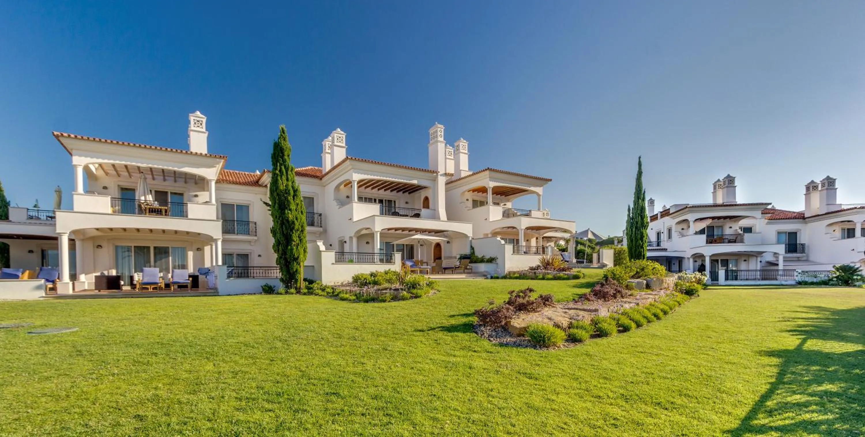 Facade/entrance in Dunas Douradas Beach Club