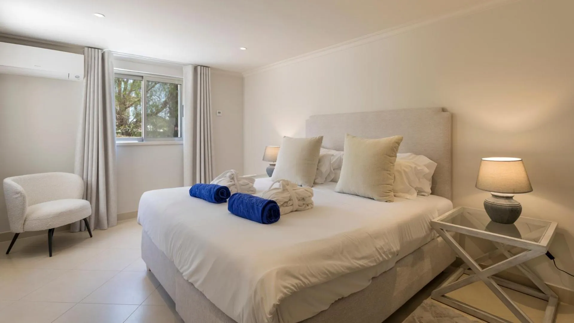 Bedroom, Bed in Dunas Douradas Beach Club