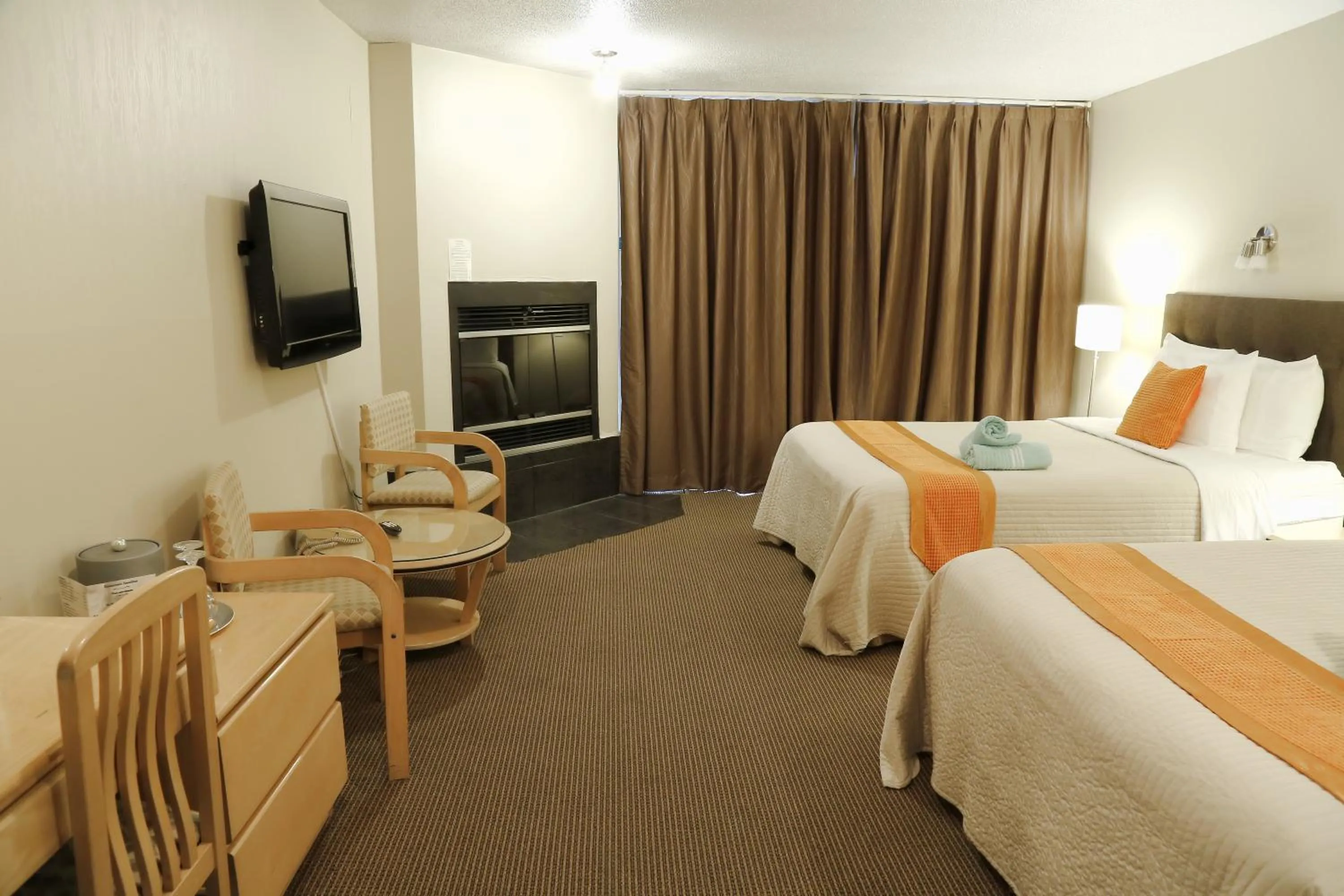 Bed in Excelsior Hôtel Spa Sainte-Adèle