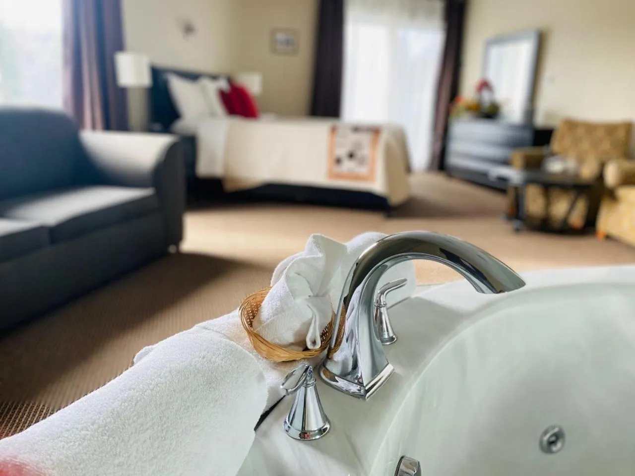 Bed in Excelsior Hôtel Spa Sainte-Adèle