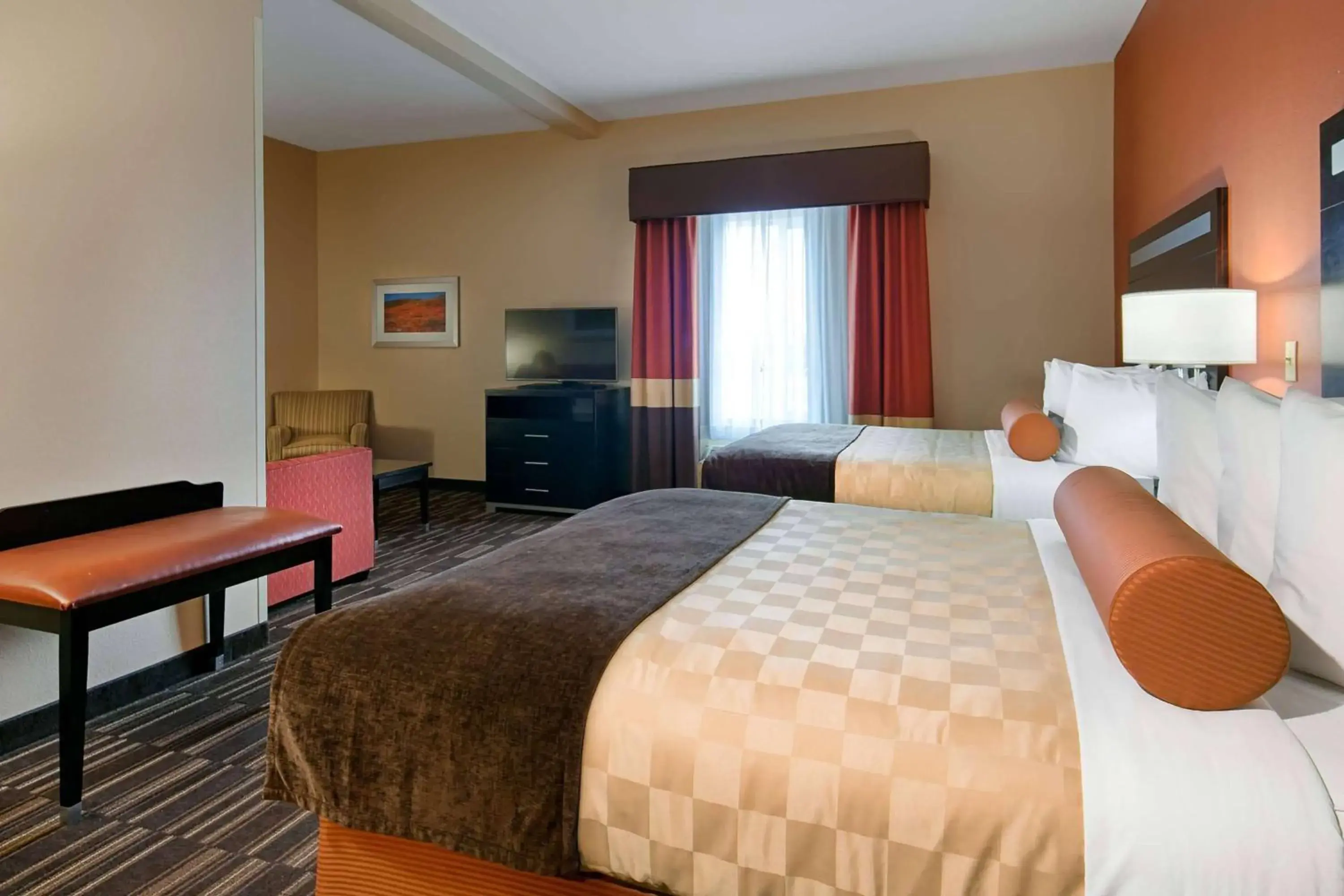 Photo of the whole room, Bed in Best Western Plus Desert Poppy Inn Photo of the whole room, Bed in Best Western Plus Desert Poppy Inn