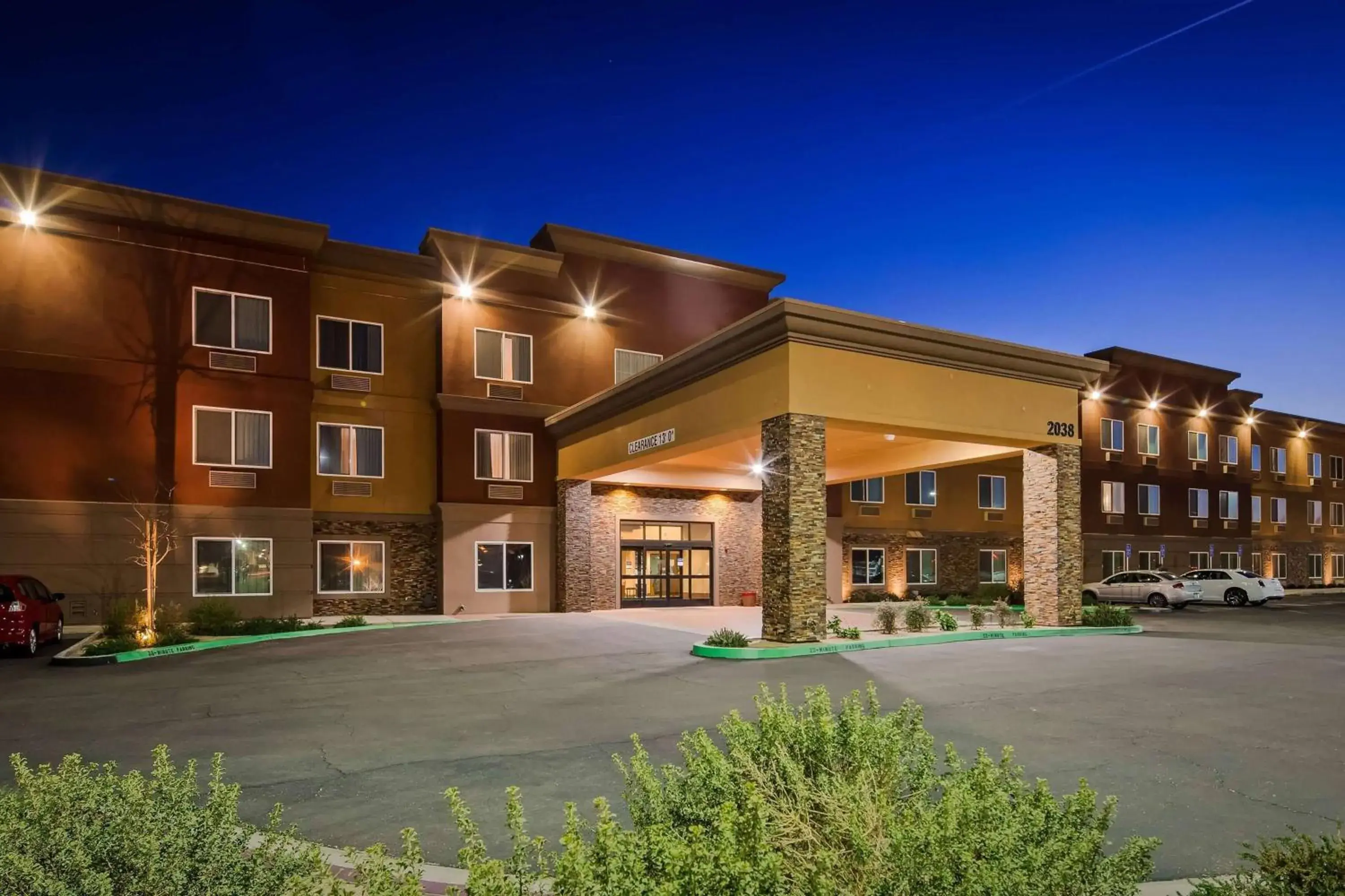 Property building in Best Western Plus Desert Poppy Inn Property building in Best Western Plus Desert Poppy Inn