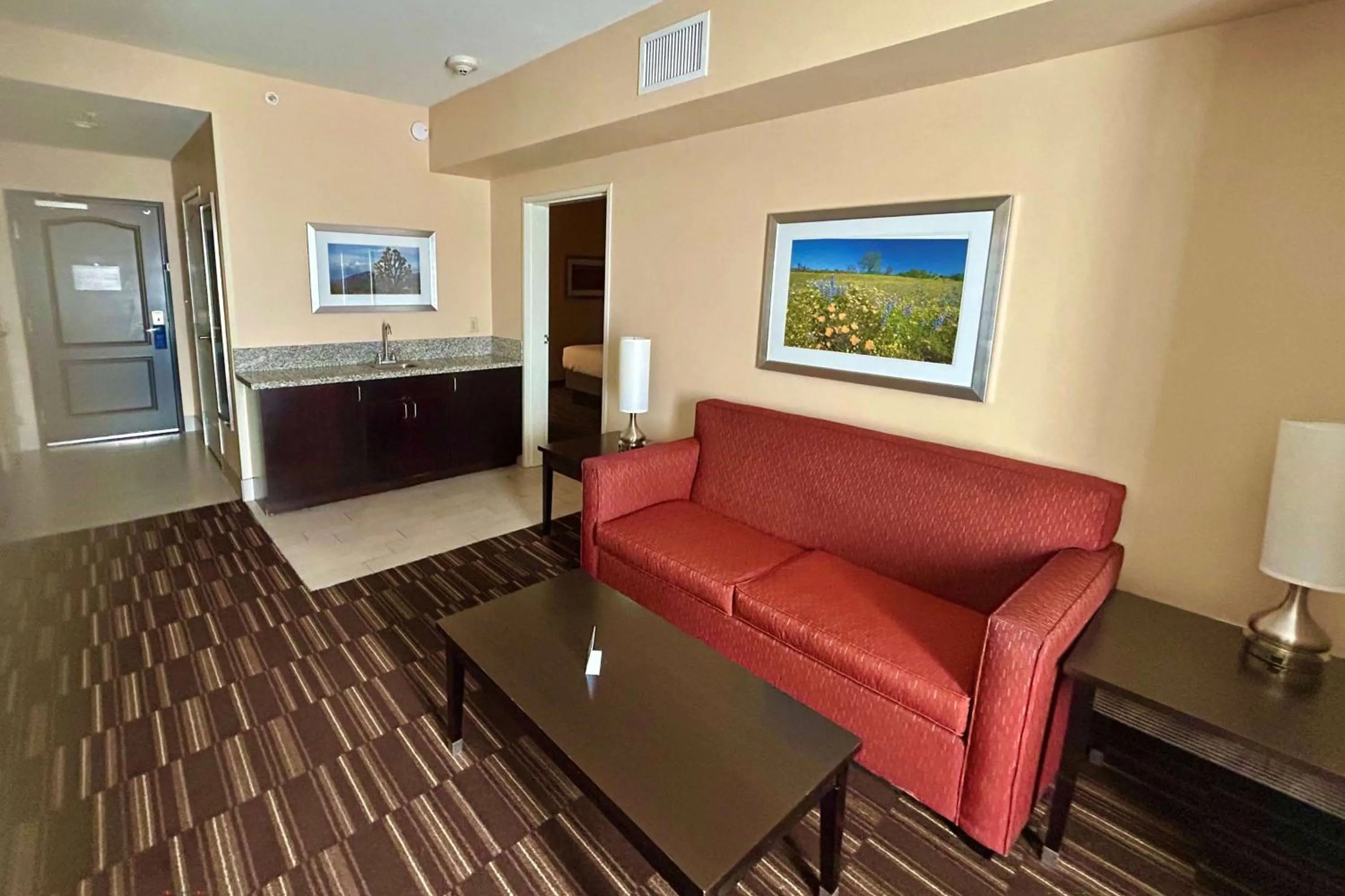 Photo of the whole room in Best Western Plus Desert Poppy Inn