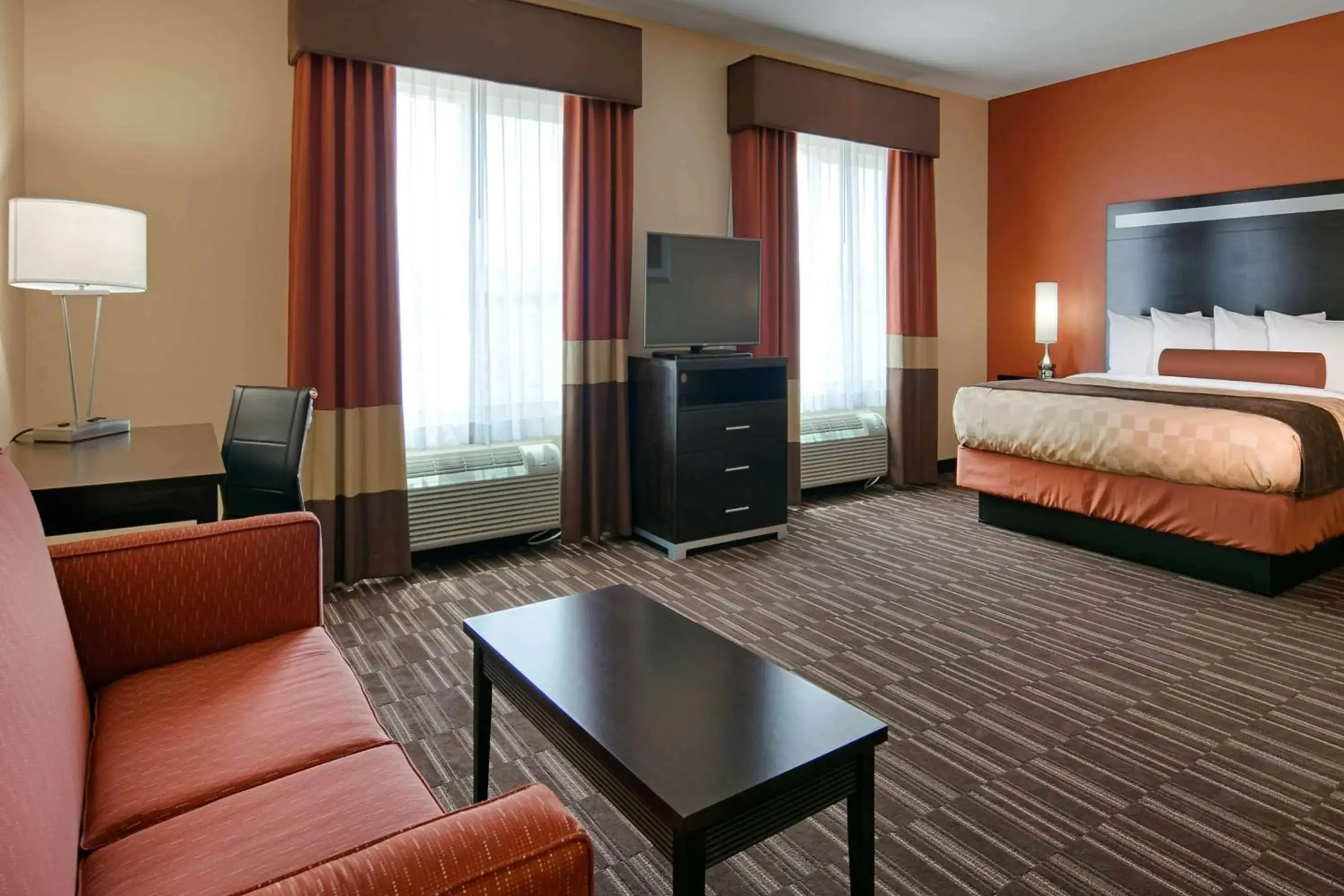 Photo of the whole room, Bed in Best Western Plus Desert Poppy Inn Photo of the whole room, Bed in Best Western Plus Desert Poppy Inn