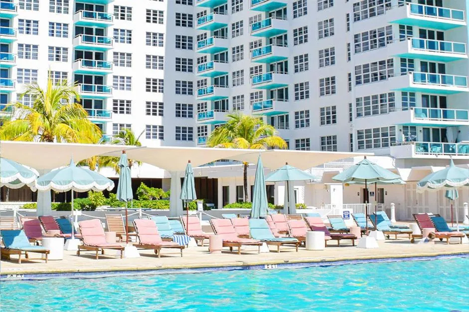 Swimming pool in Seacoast Suites on Miami Beach