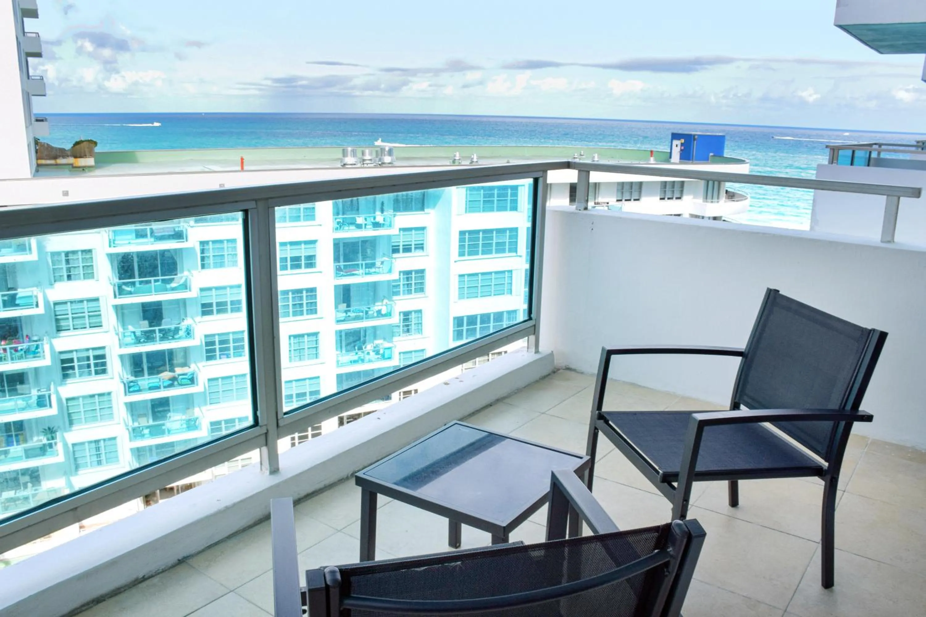 Balcony/Terrace in Seacoast Suites on Miami Beach