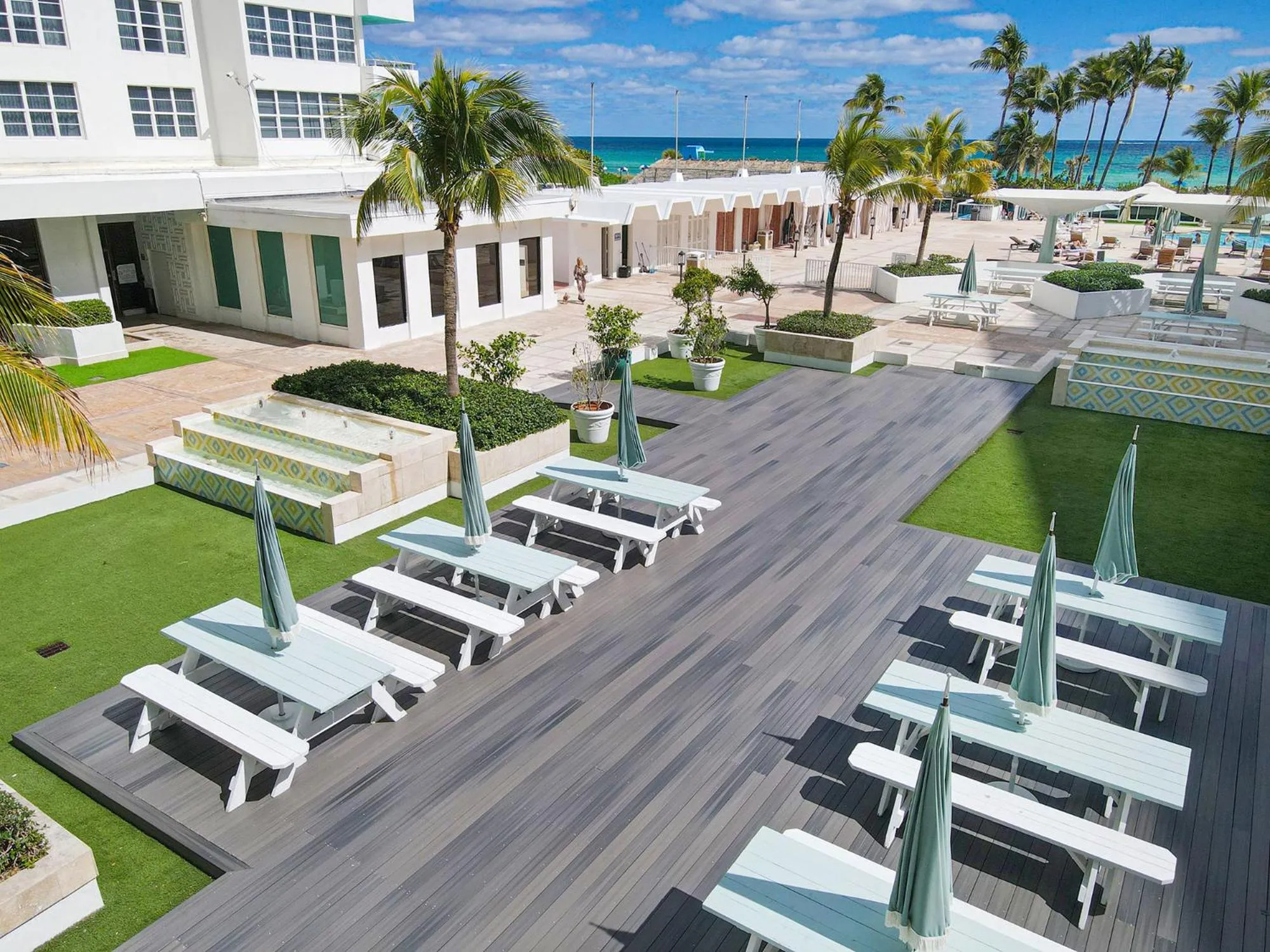 Seating area in Seacoast Suites on Miami Beach