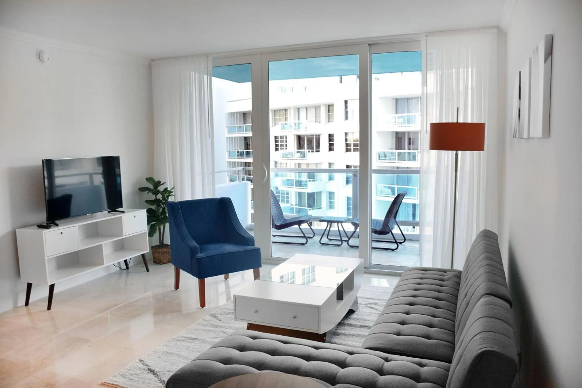 Living room in Seacoast Suites on Miami Beach