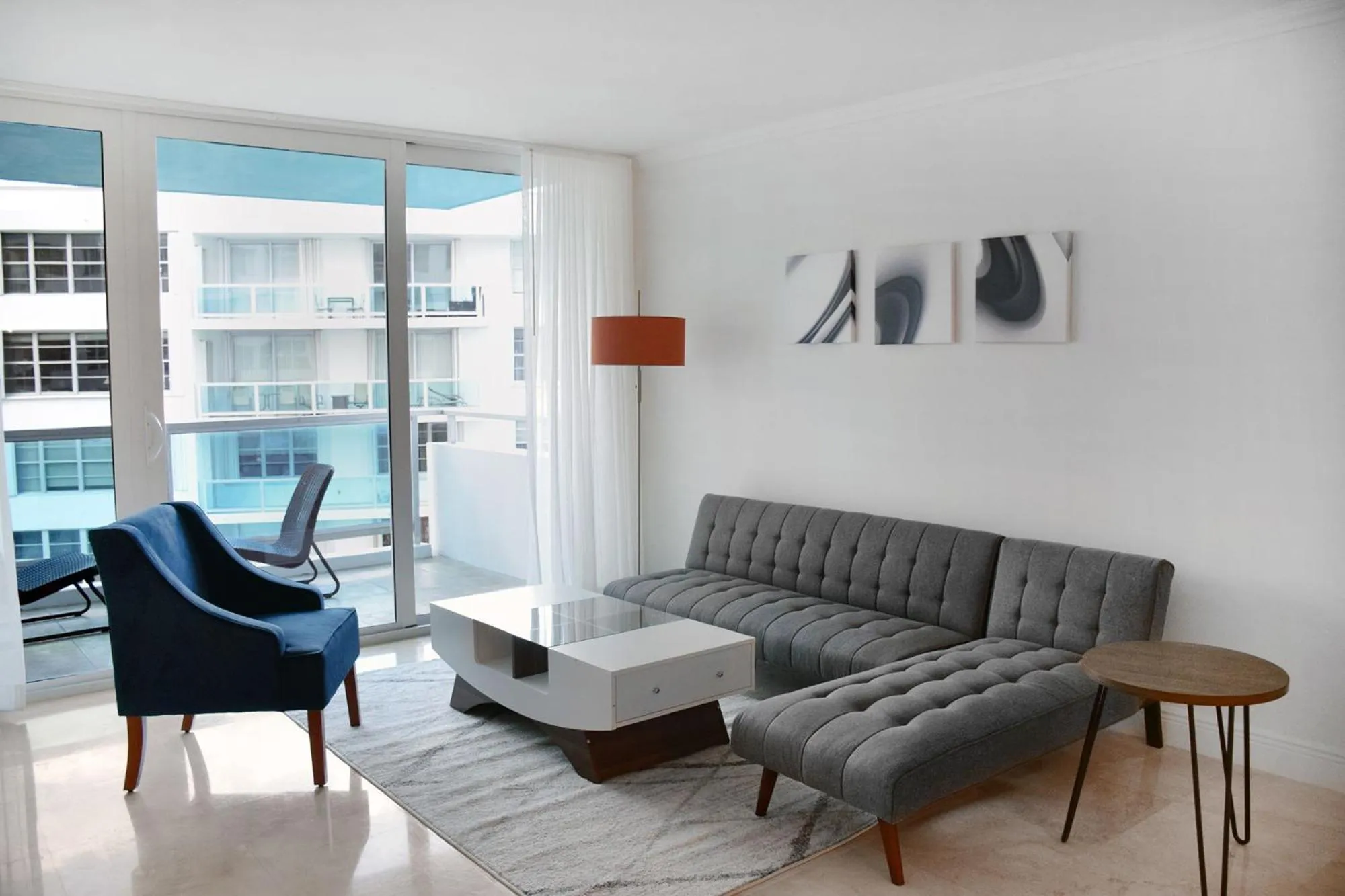 Living room in Seacoast Suites on Miami Beach