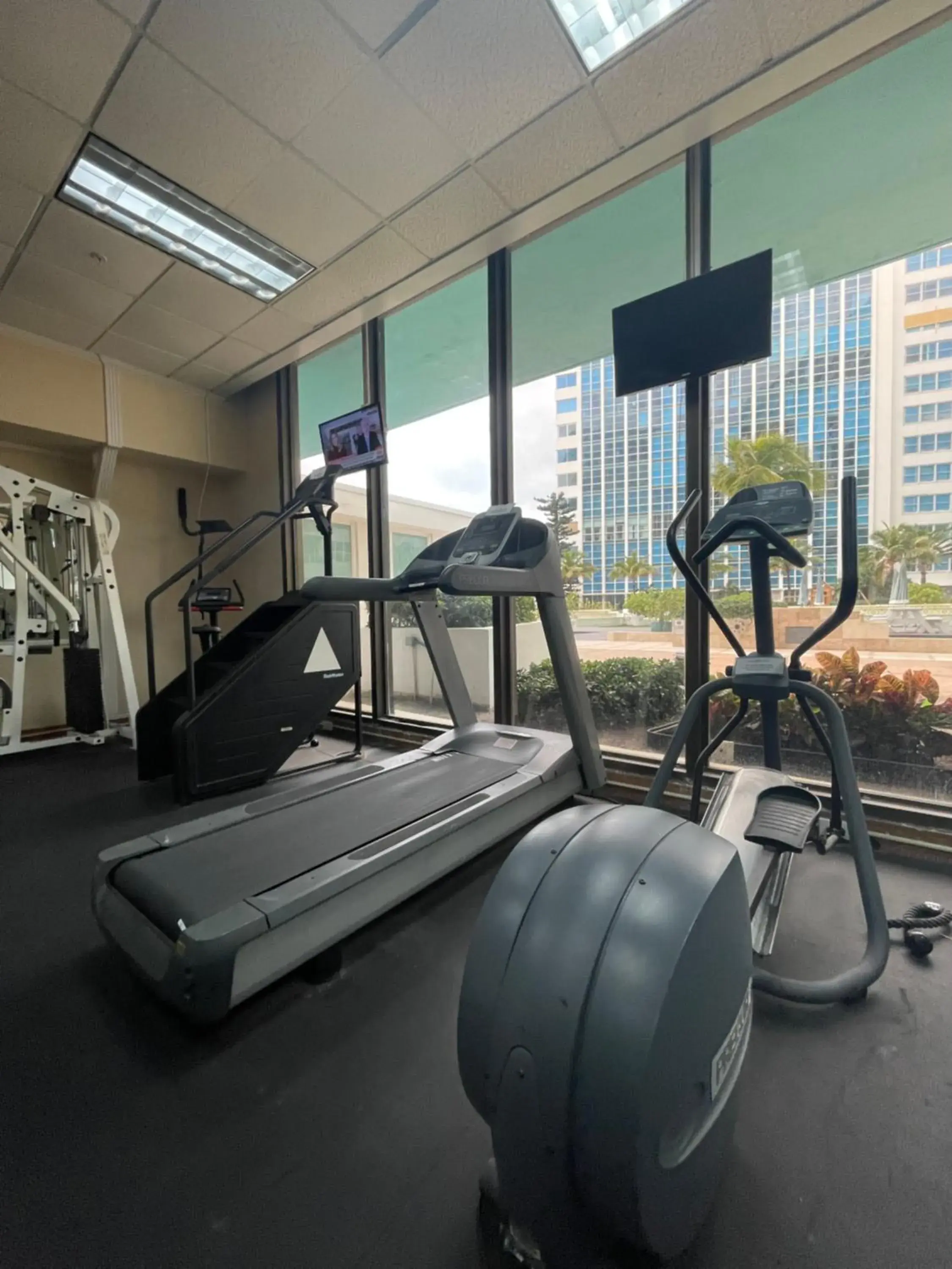 Fitness centre/facilities in Seacoast Suites on Miami Beach Fitness centre/facilities in Seacoast Suites on Miami Beach