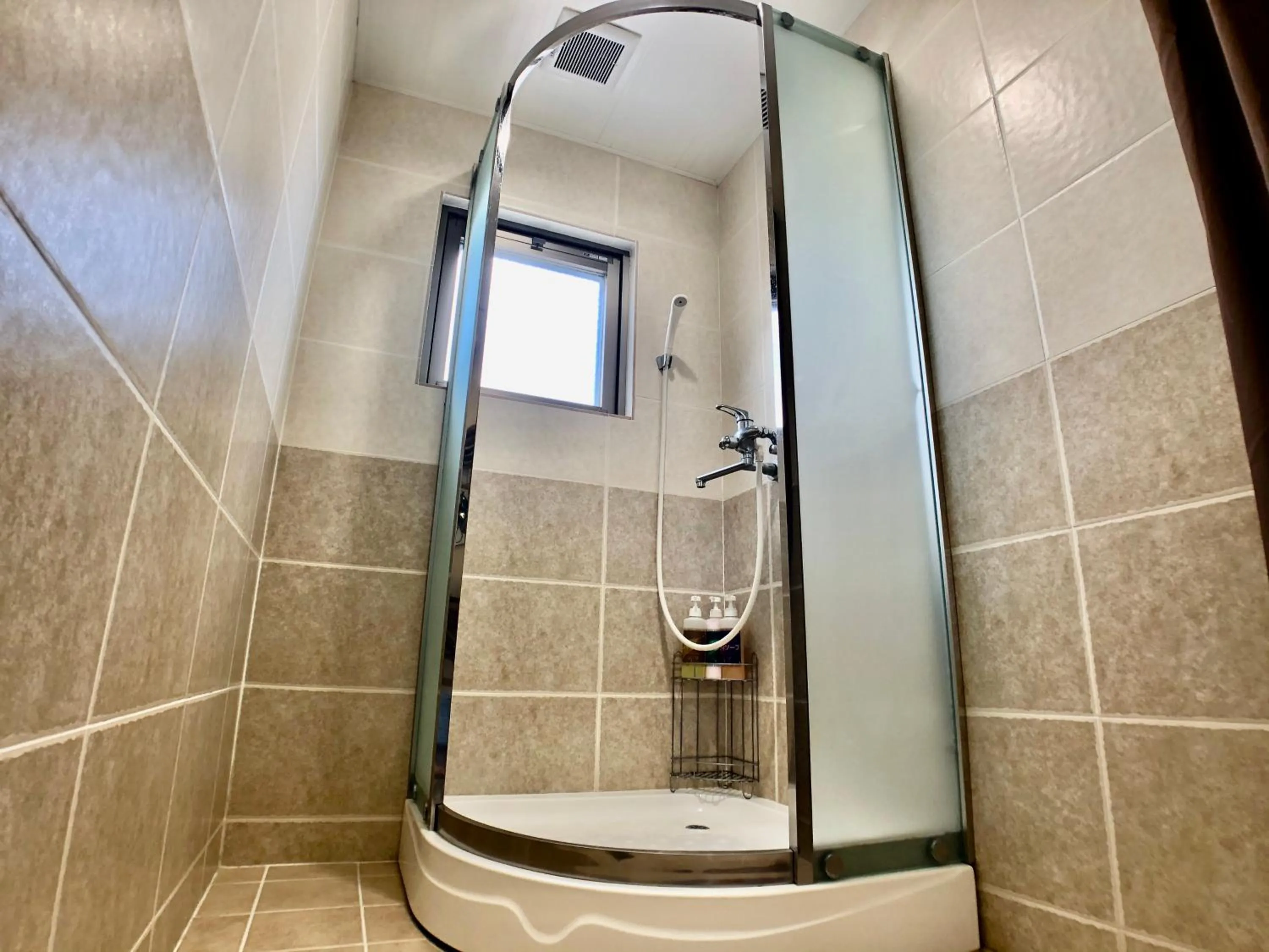 Shower in robcondロブコンド