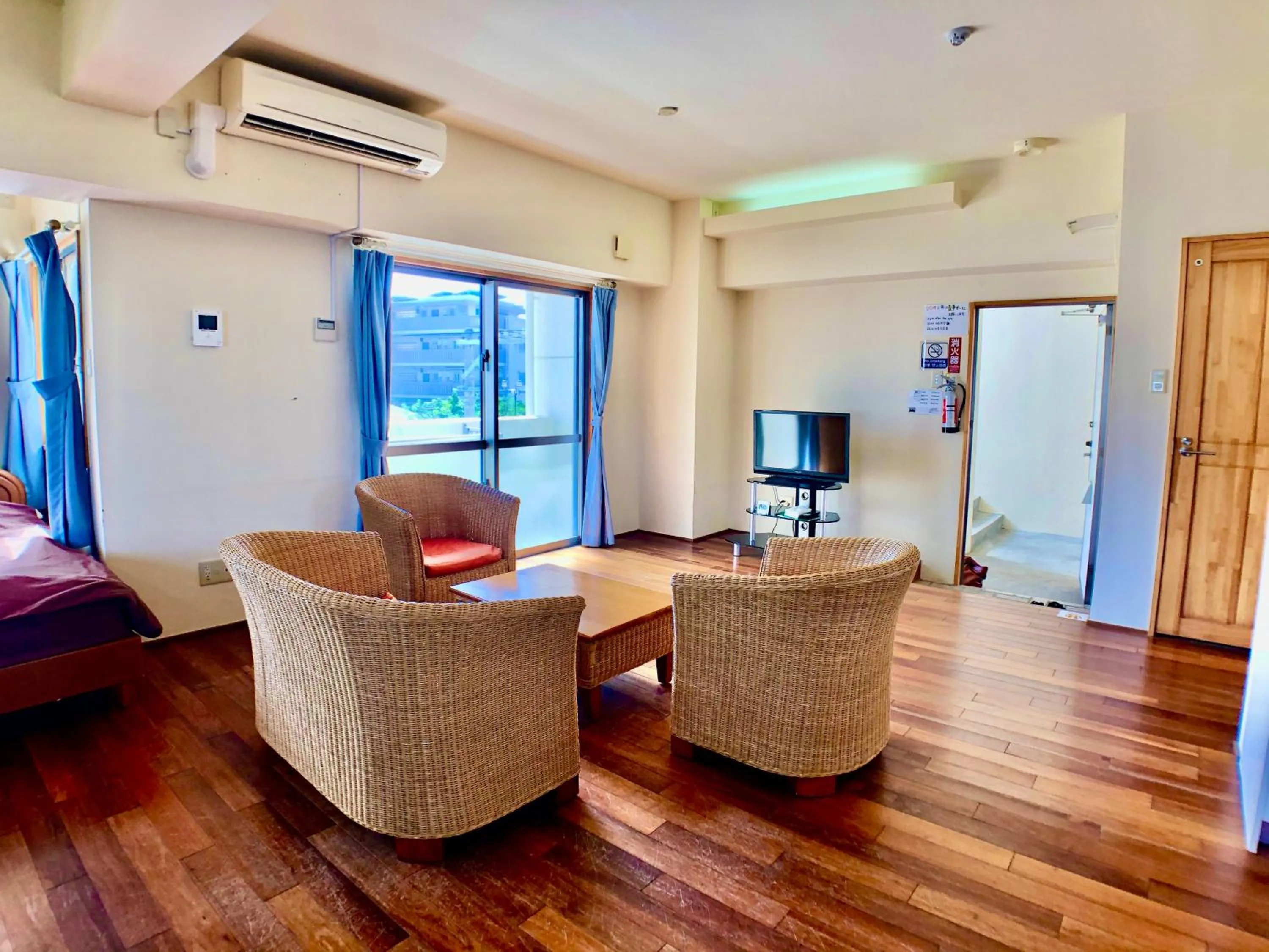 Photo of the whole room in robcondロブコンド