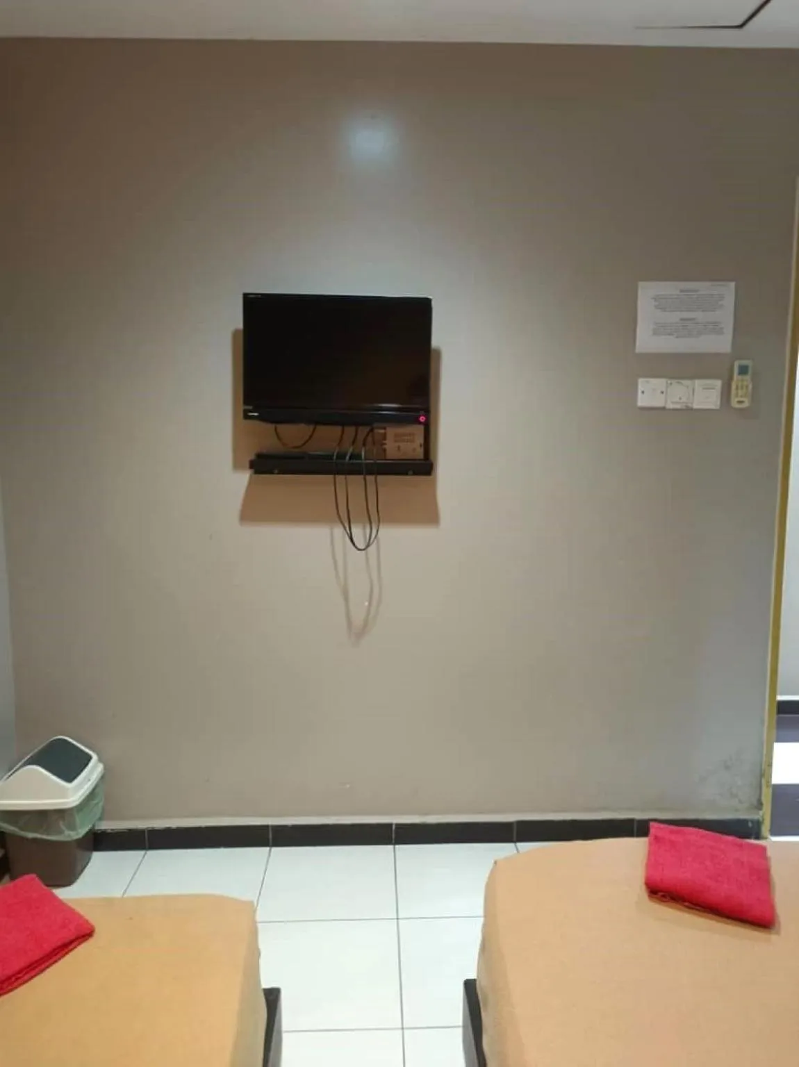 Bed in KL2F Empire Hotel & Apartment