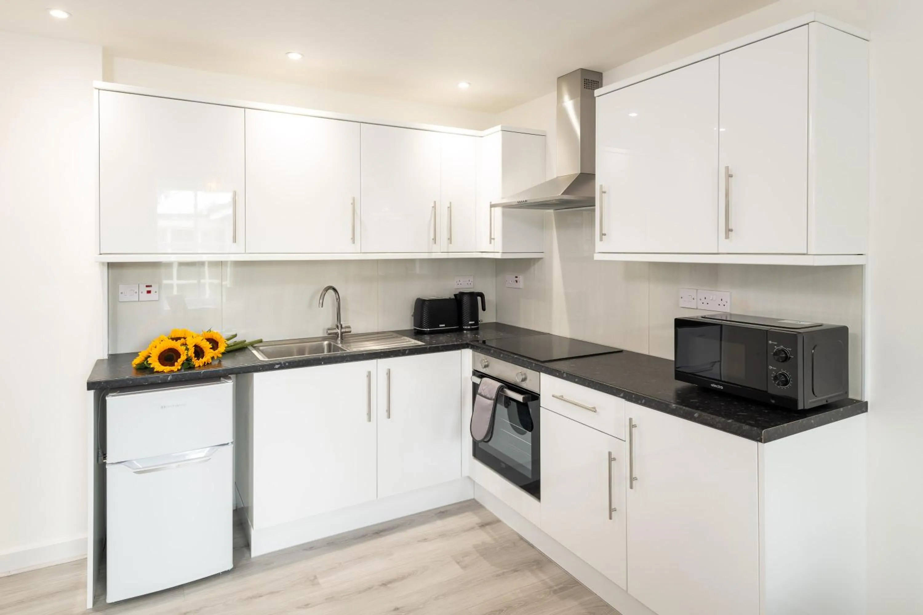 Kitchen or kitchenette in Trehawke House