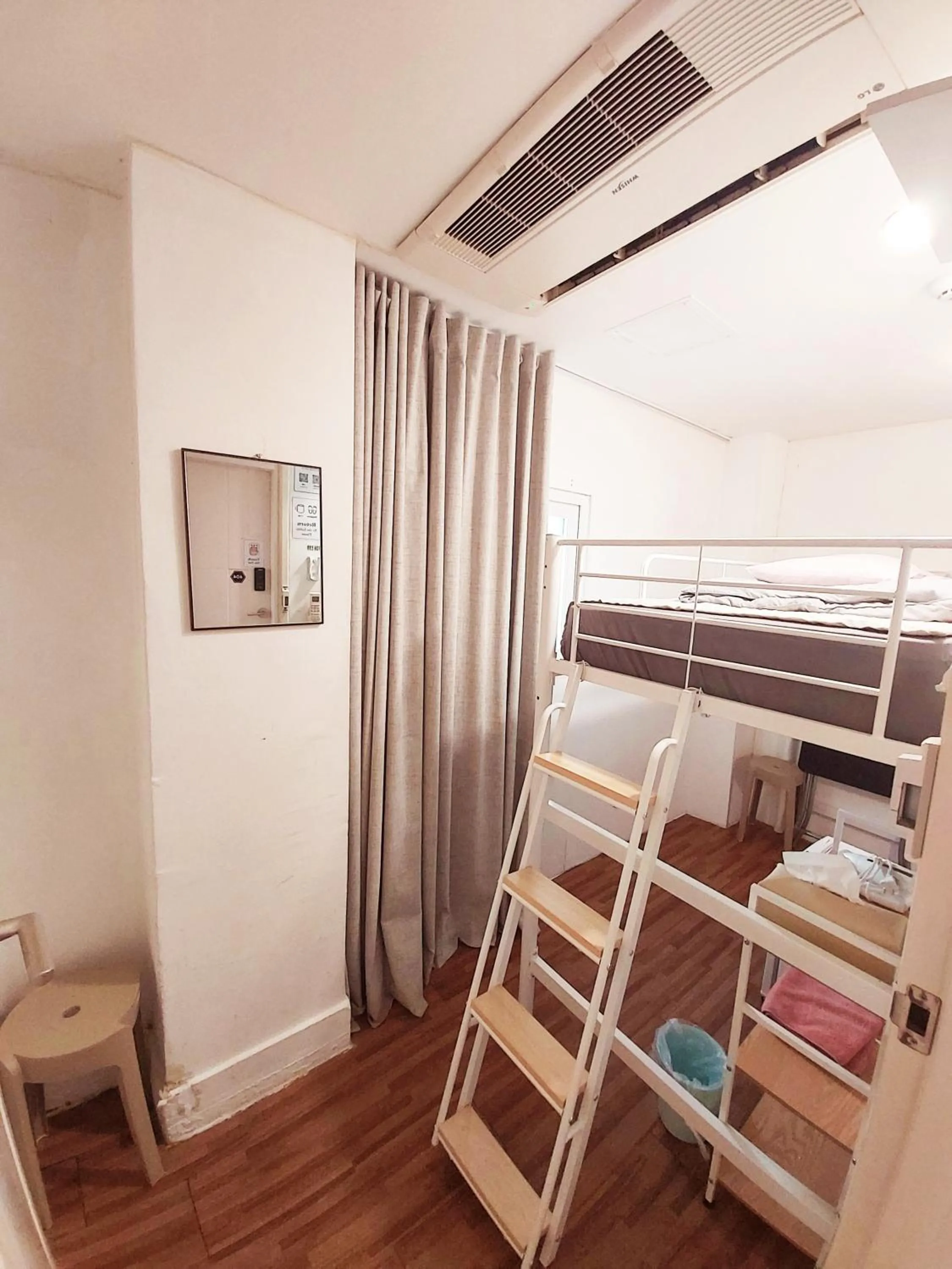 Bedroom, Bed in Blue Boat Hostel Myeongdong