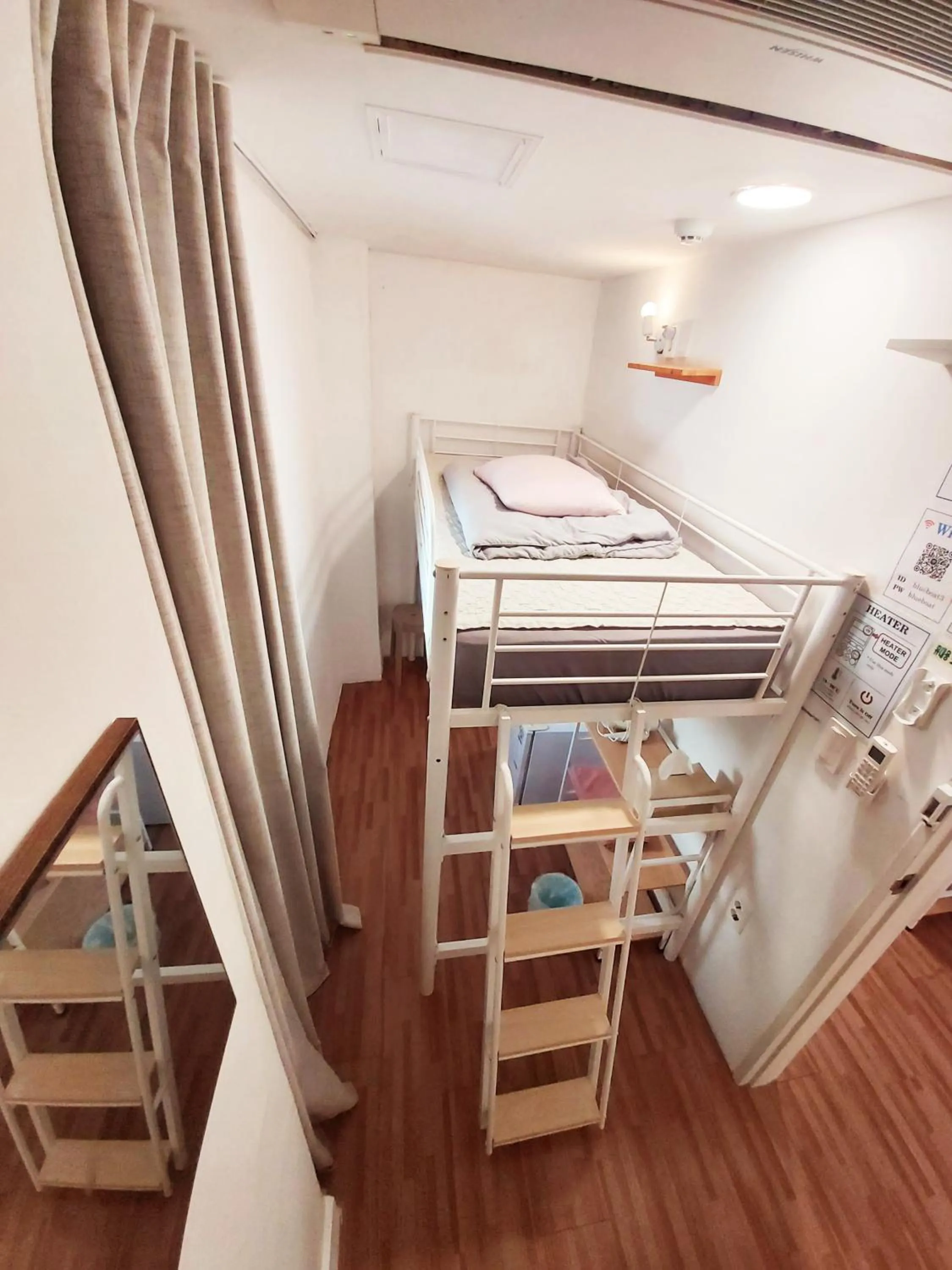 Bedroom, Bed in Blue Boat Hostel Myeongdong