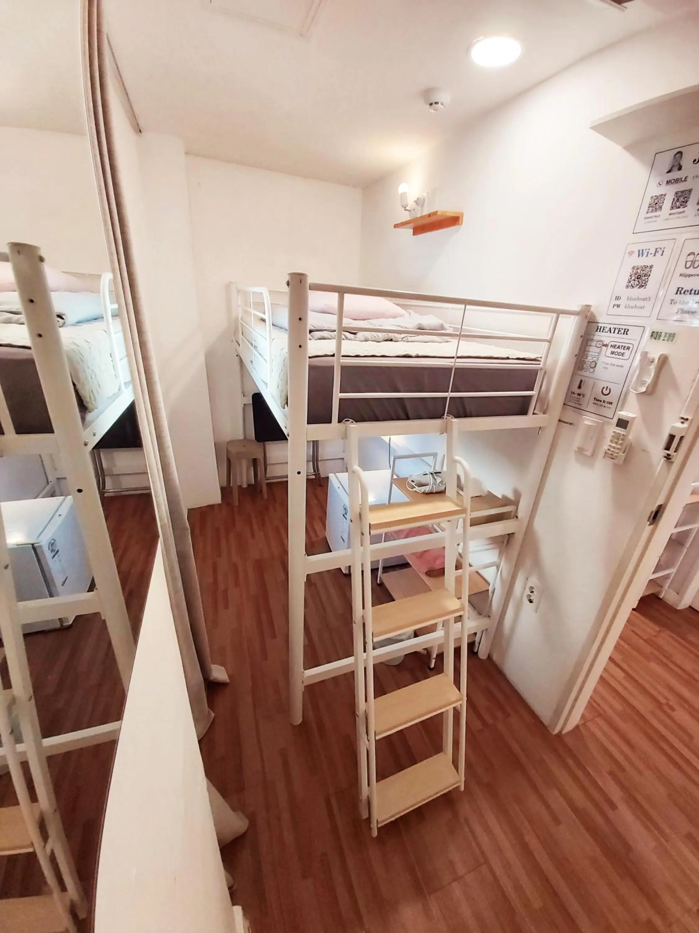 Bedroom, Bed in Blue Boat Hostel Myeongdong