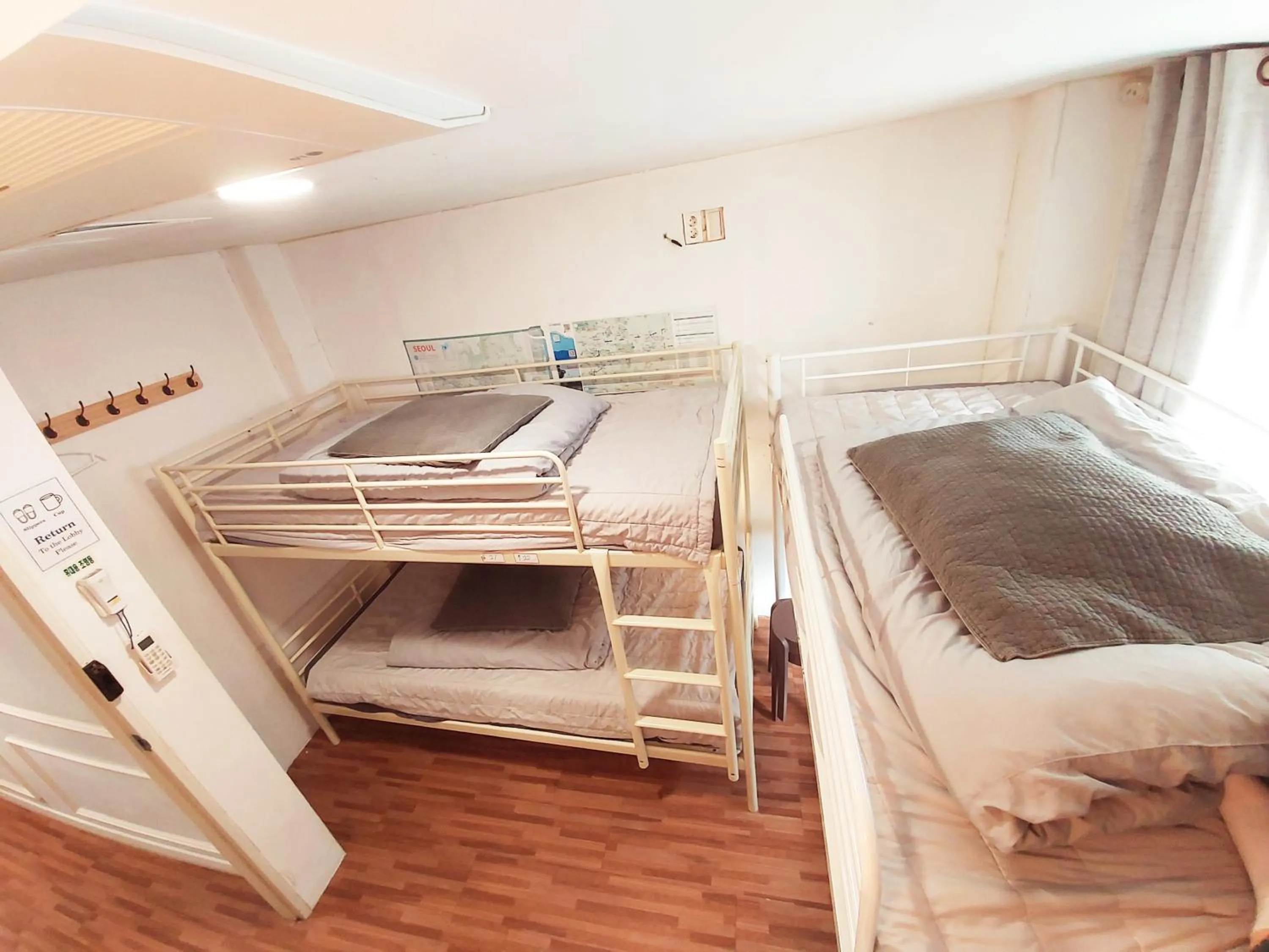 Photo of the whole room, Bed in Blue Boat Hostel Myeongdong
