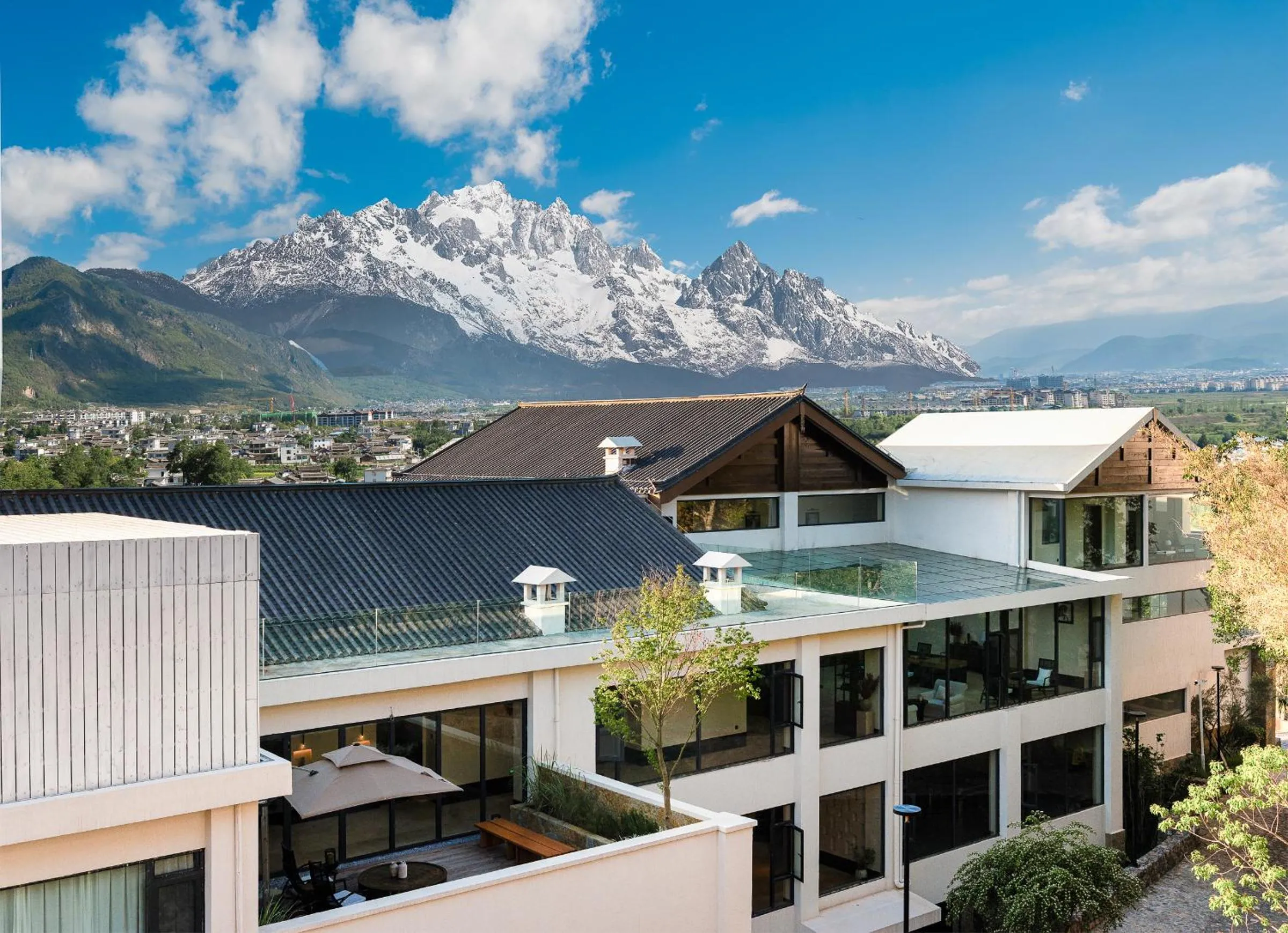 Property building in Lijiang jijian Xiangwang SOOOAN Luxury Resort Hotel
