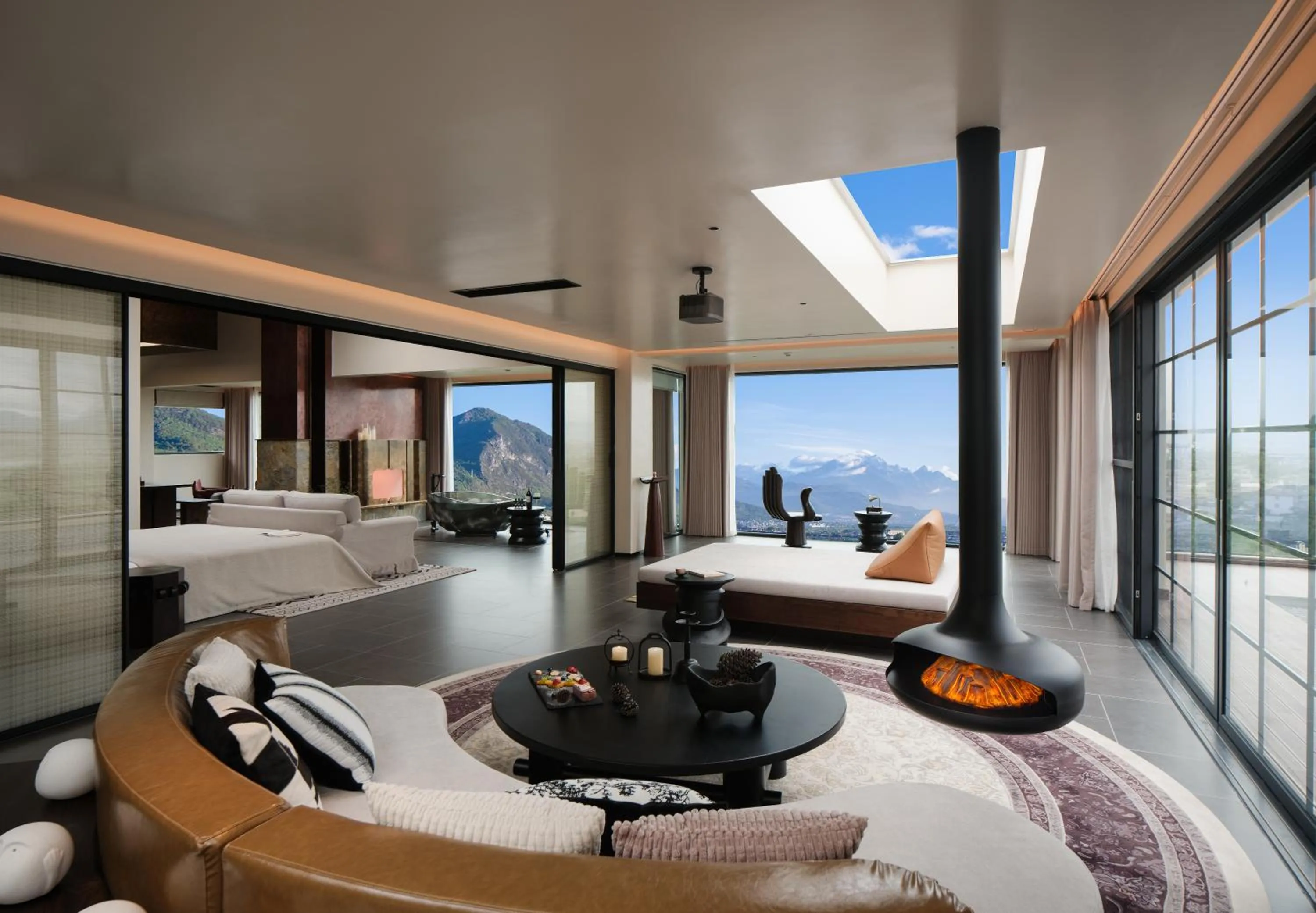 Landmark view, Bed in Lijiang jijian Xiangwang SOOOAN Luxury Resort Hotel