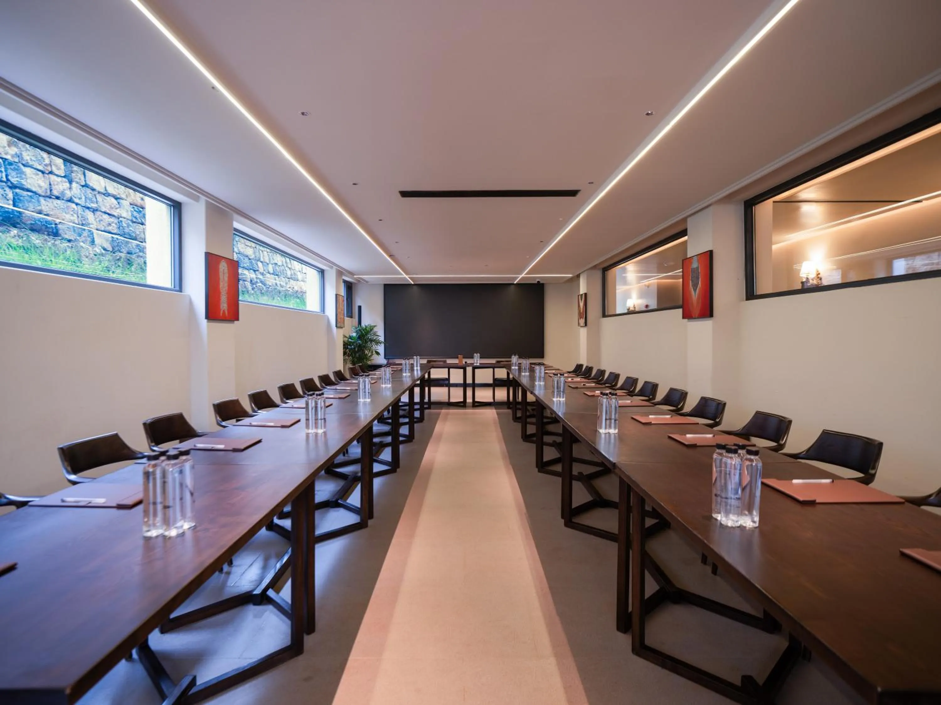 Meeting/conference room in Lijiang jijian Xiangwang SOOOAN Luxury Resort Hotel