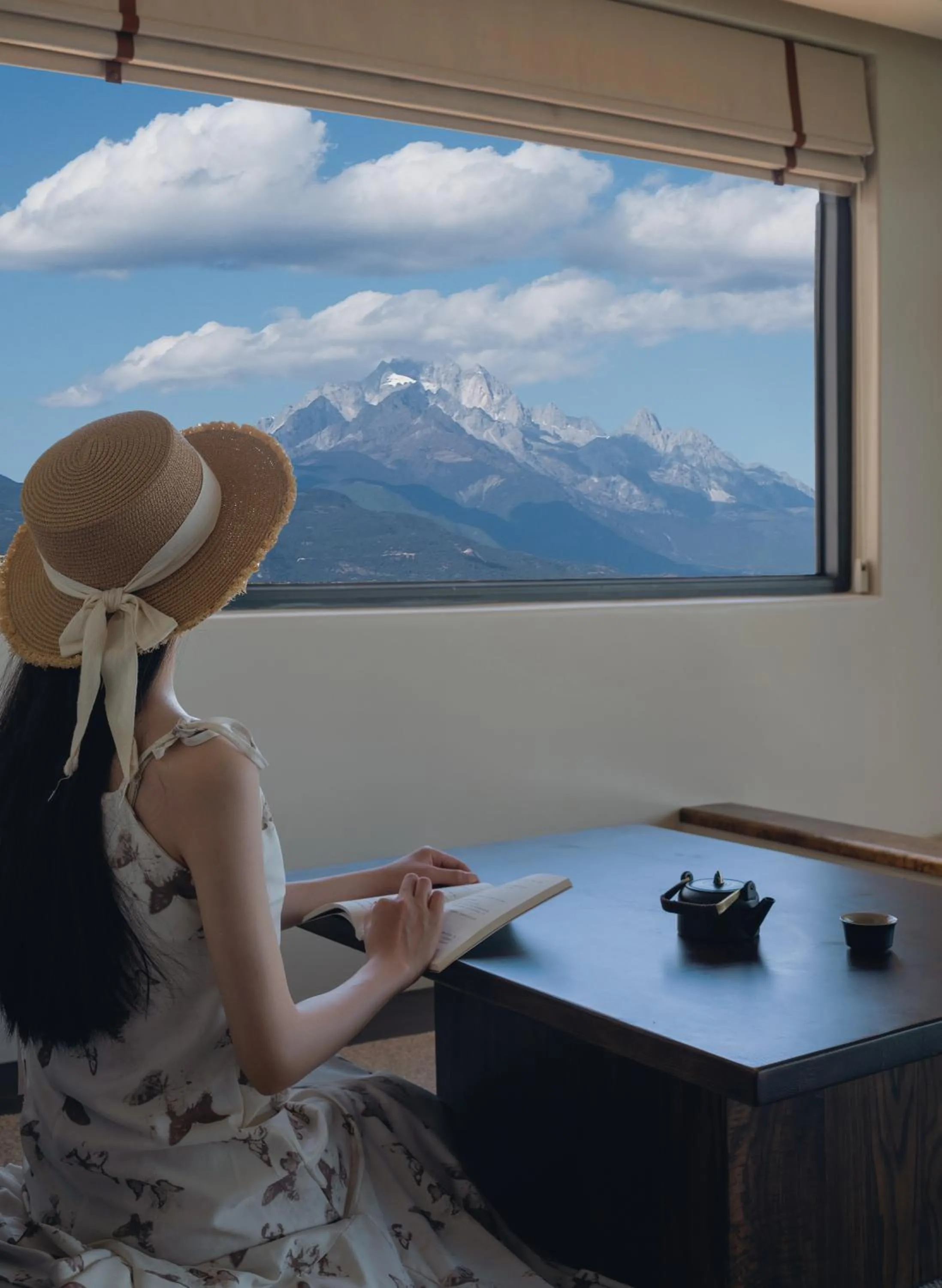 People in Lijiang jijian Xiangwang SOOOAN Luxury Resort Hotel