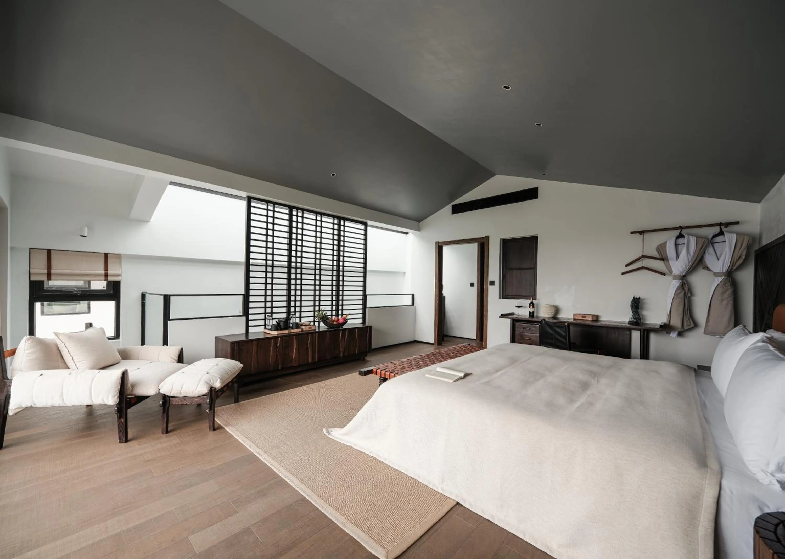 Bedroom, Bed in Lijiang jijian Xiangwang SOOOAN Luxury Resort Hotel