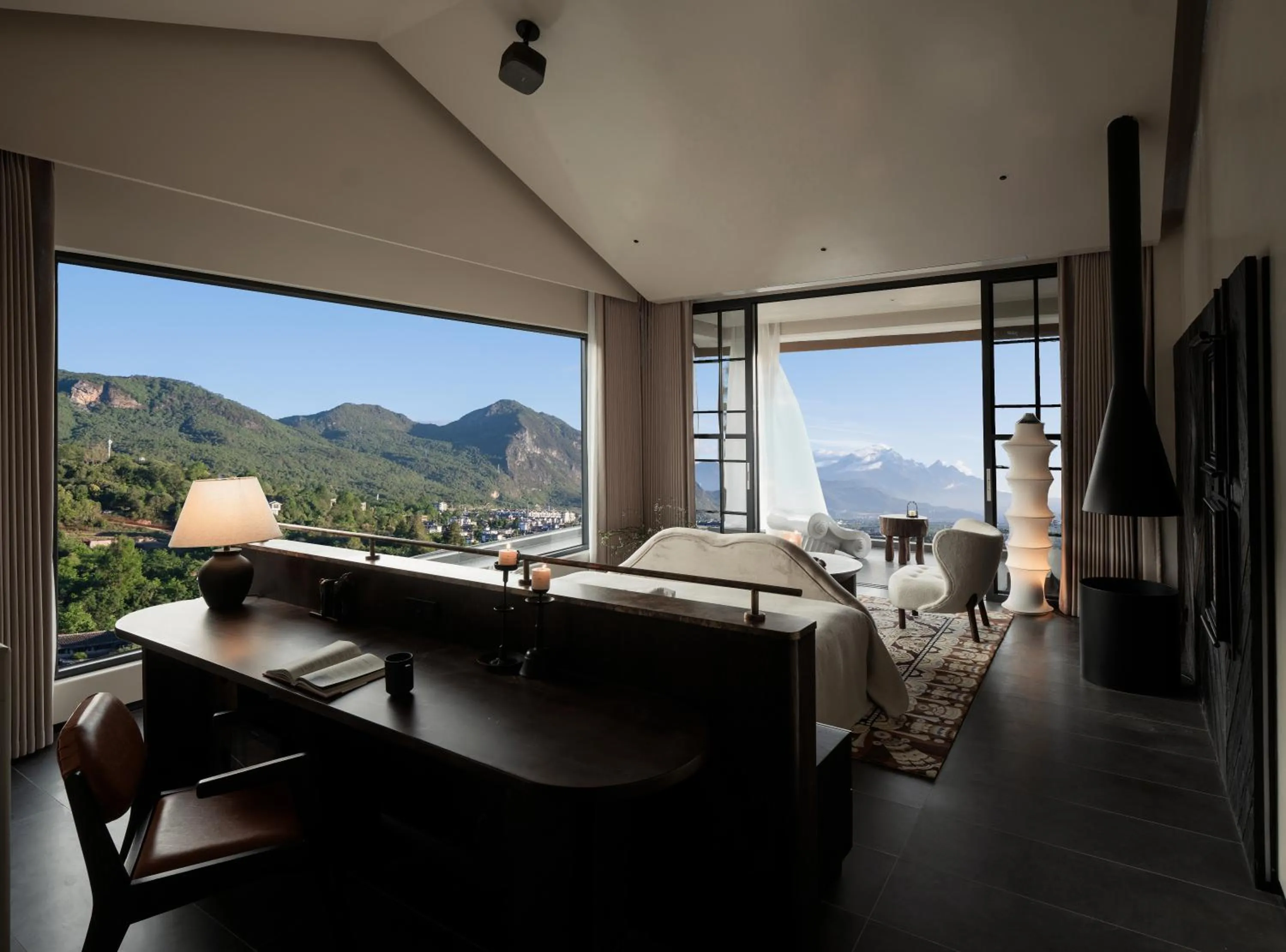 Bed in Lijiang jijian Xiangwang SOOOAN Luxury Resort Hotel