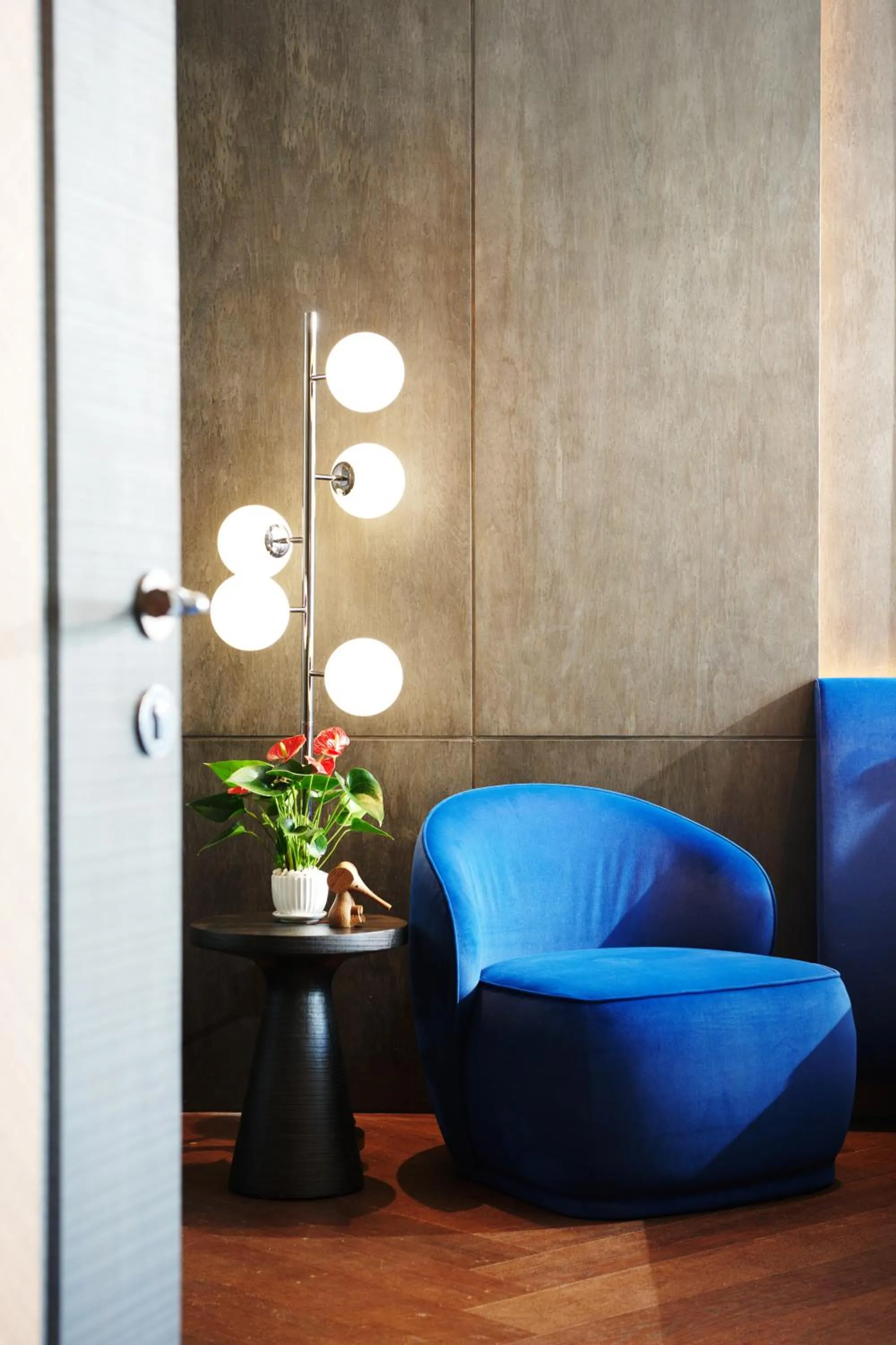 Seating area in TRIMULIA Hotel