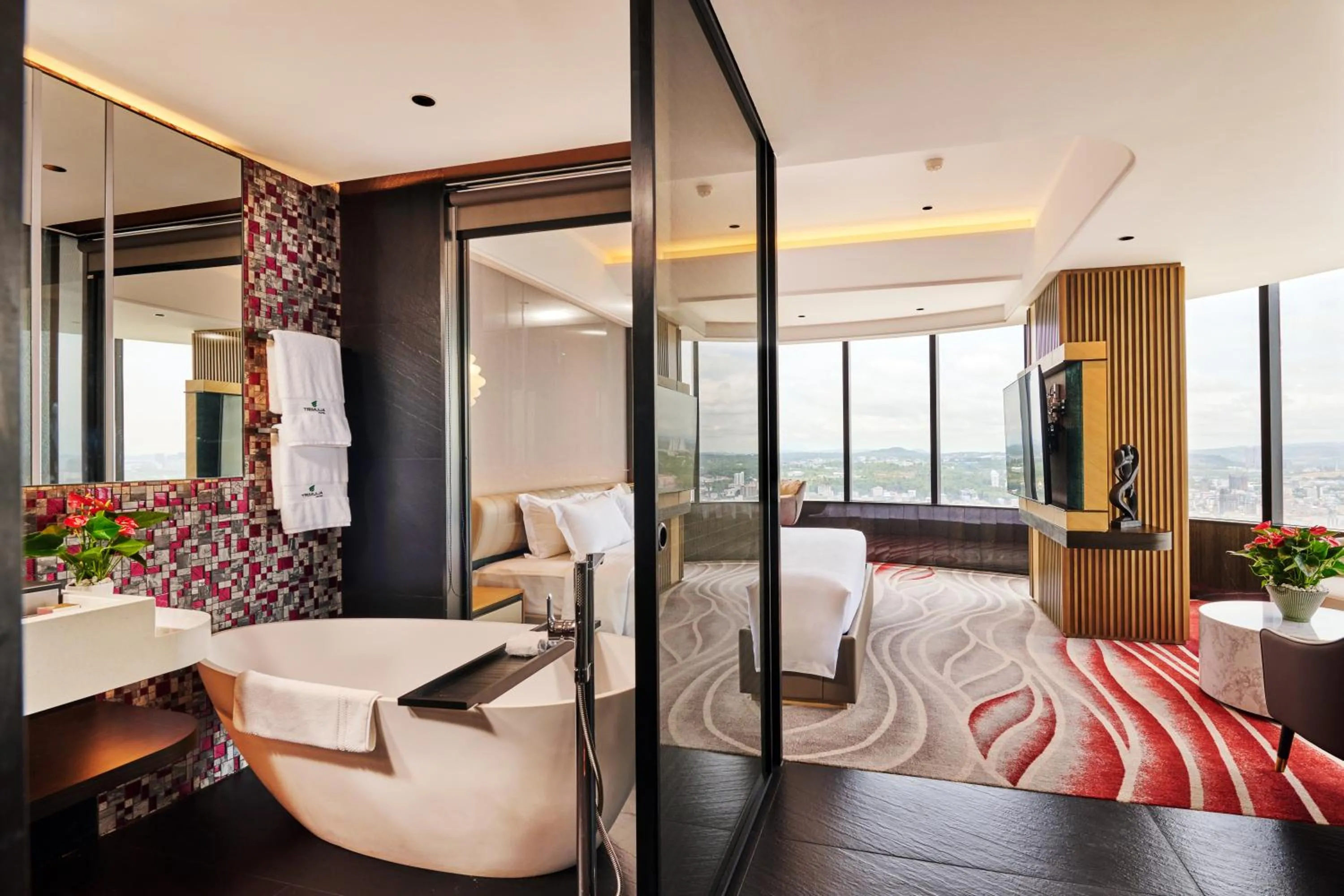 Bathroom, Bed in TRIMULIA Hotel