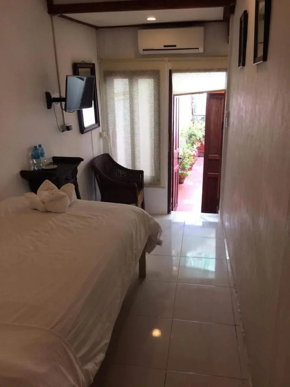 Bed in View Khemkhong Guesthouse Bed in View Khemkhong Guesthouse