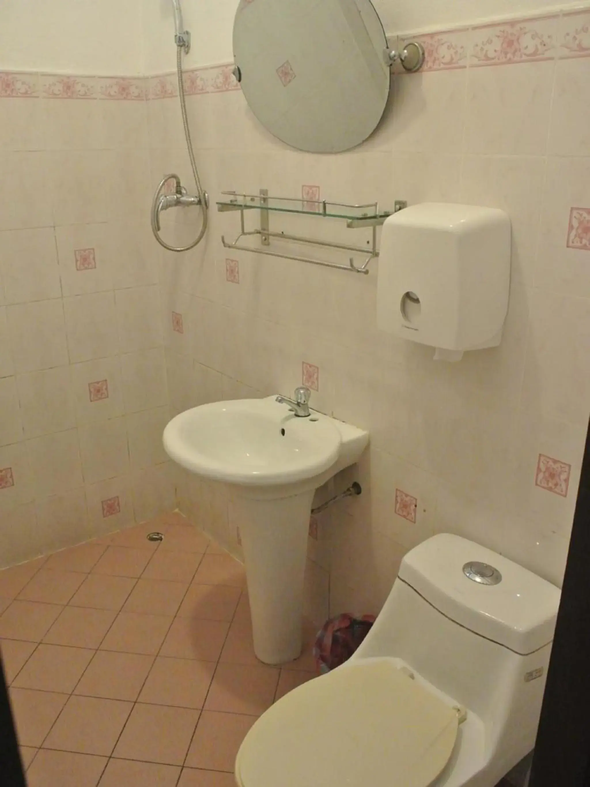 Bathroom in View Khemkhong Guesthouse Bathroom in View Khemkhong Guesthouse