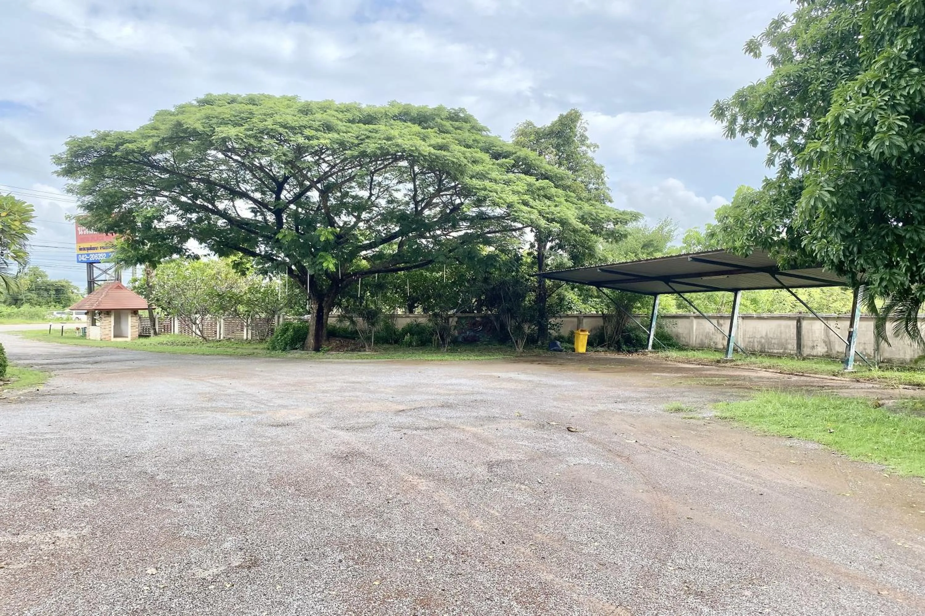 Parking in New Place Resort