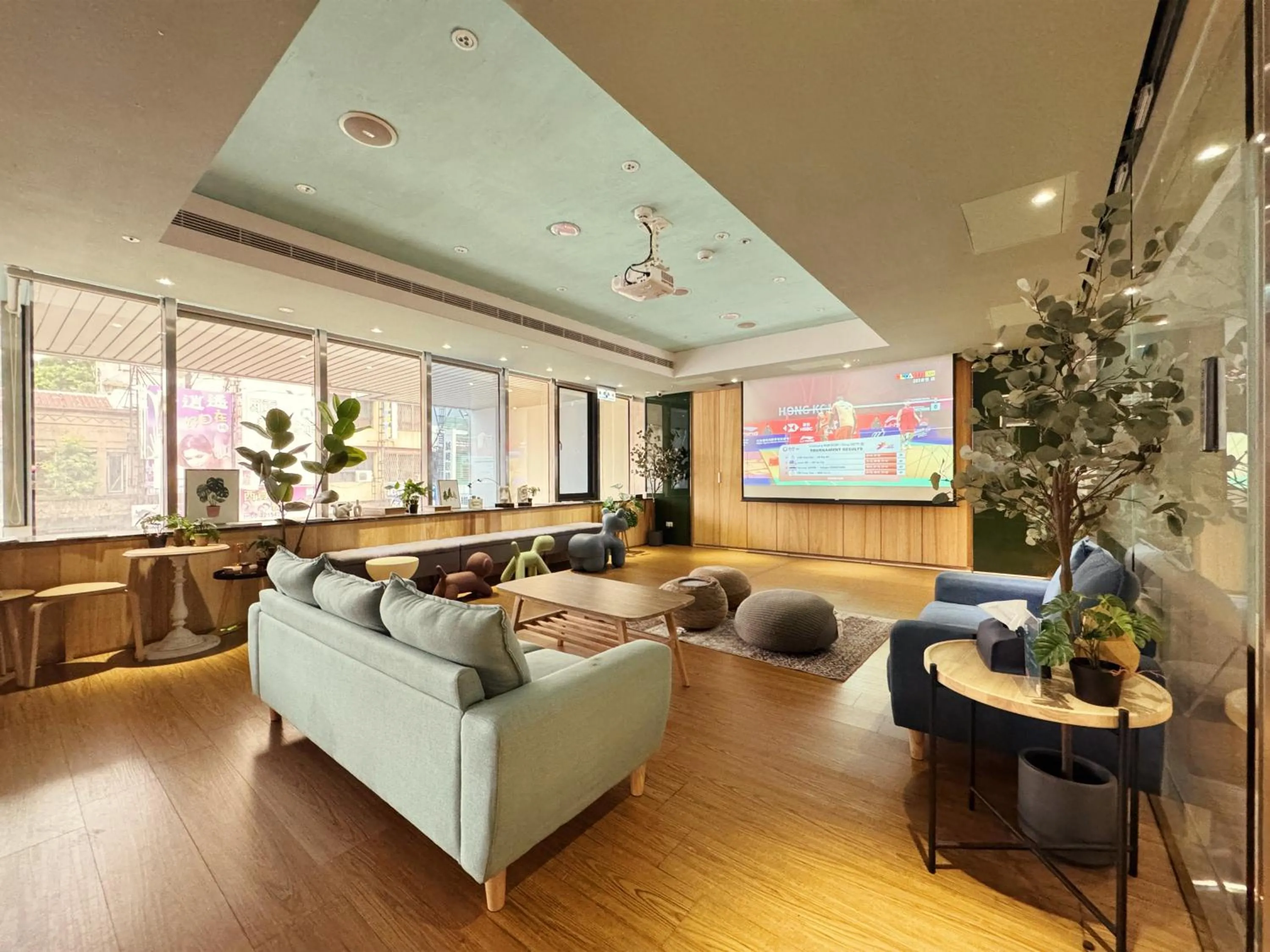 Communal lounge/ TV room in Finders Hotel Tainan Ximen