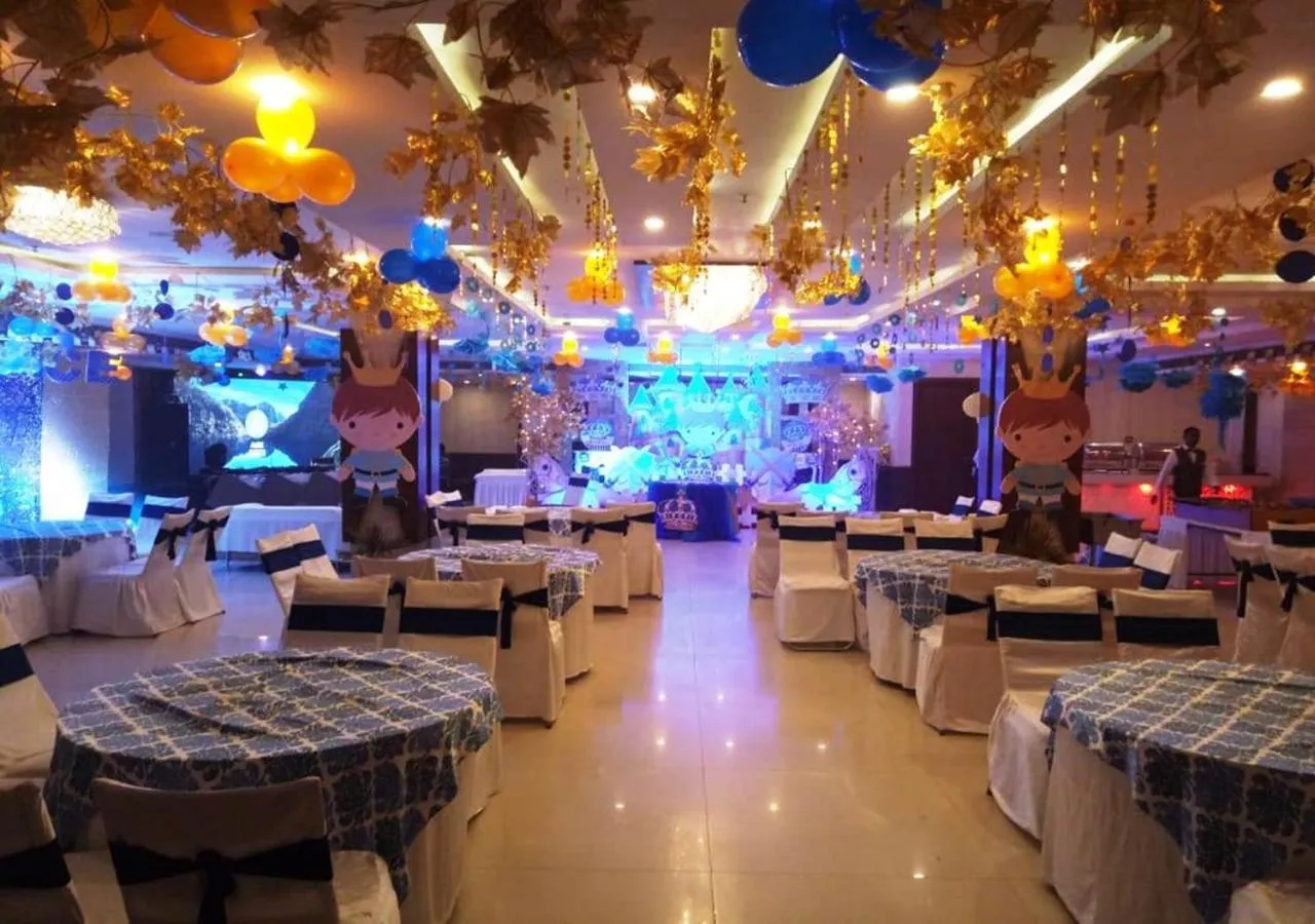 Banquet/Function facilities in Sapna Clarks Inn Lucknow