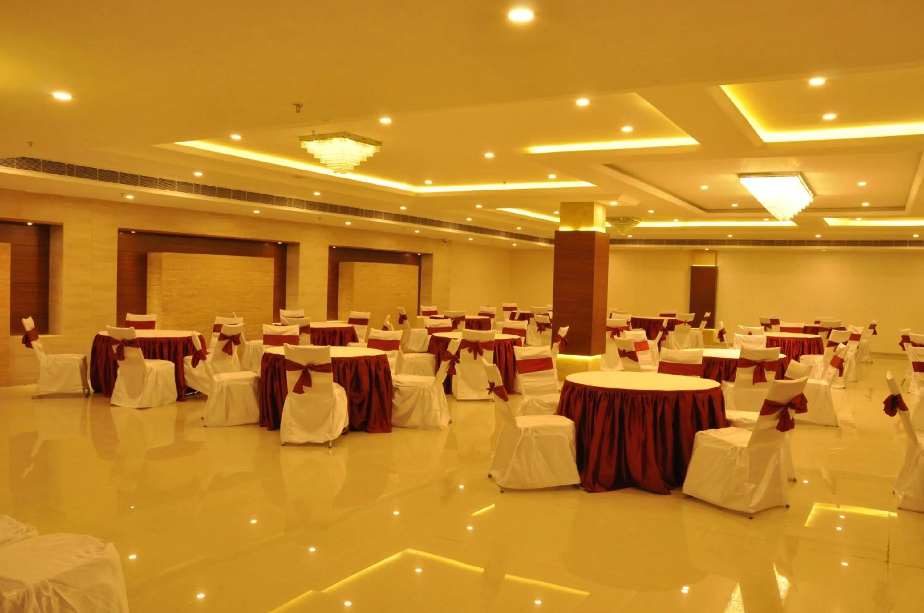 Banquet/Function facilities in Sapna Clarks Inn Lucknow