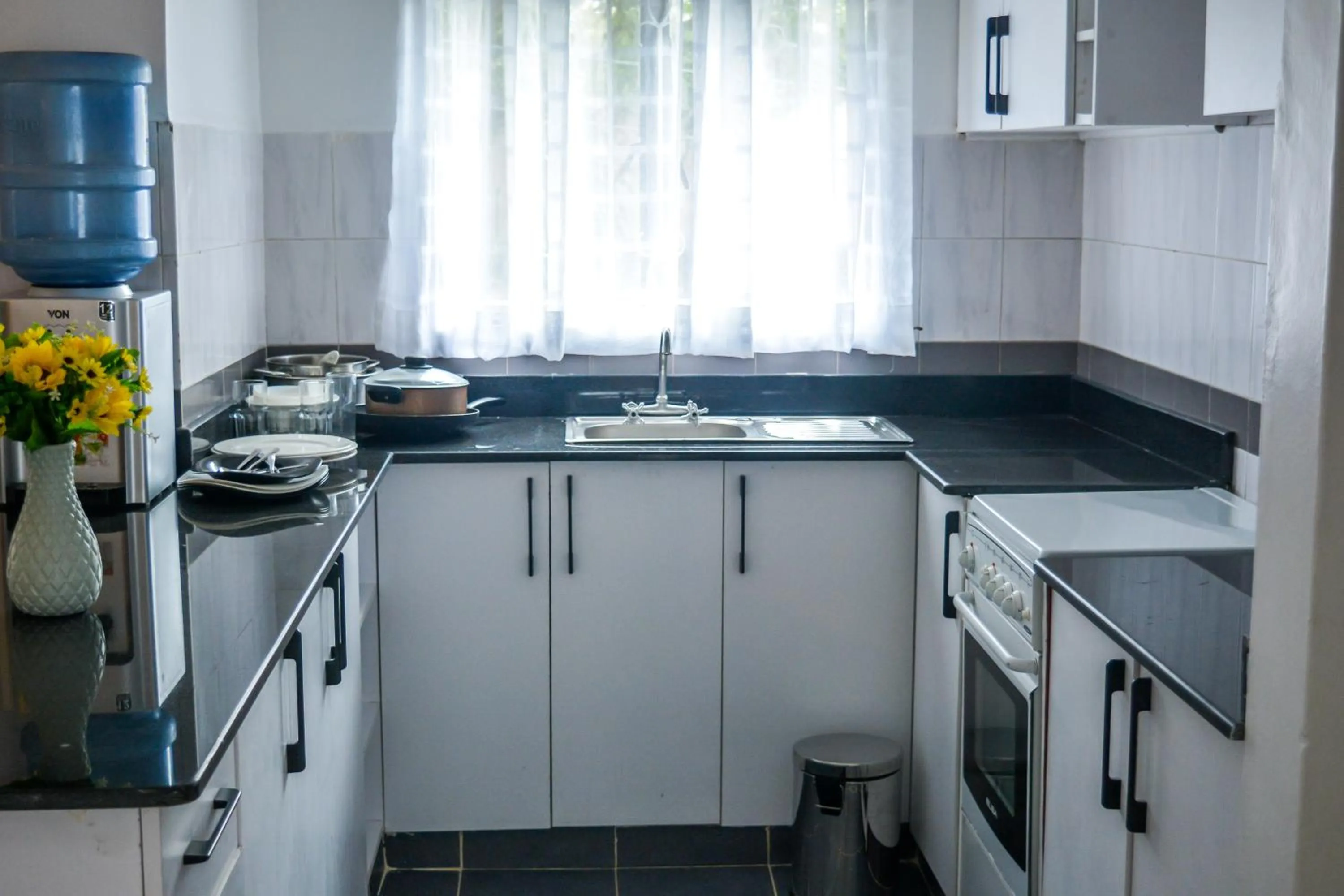 Kitchen or kitchenette in Brickwood Apartments