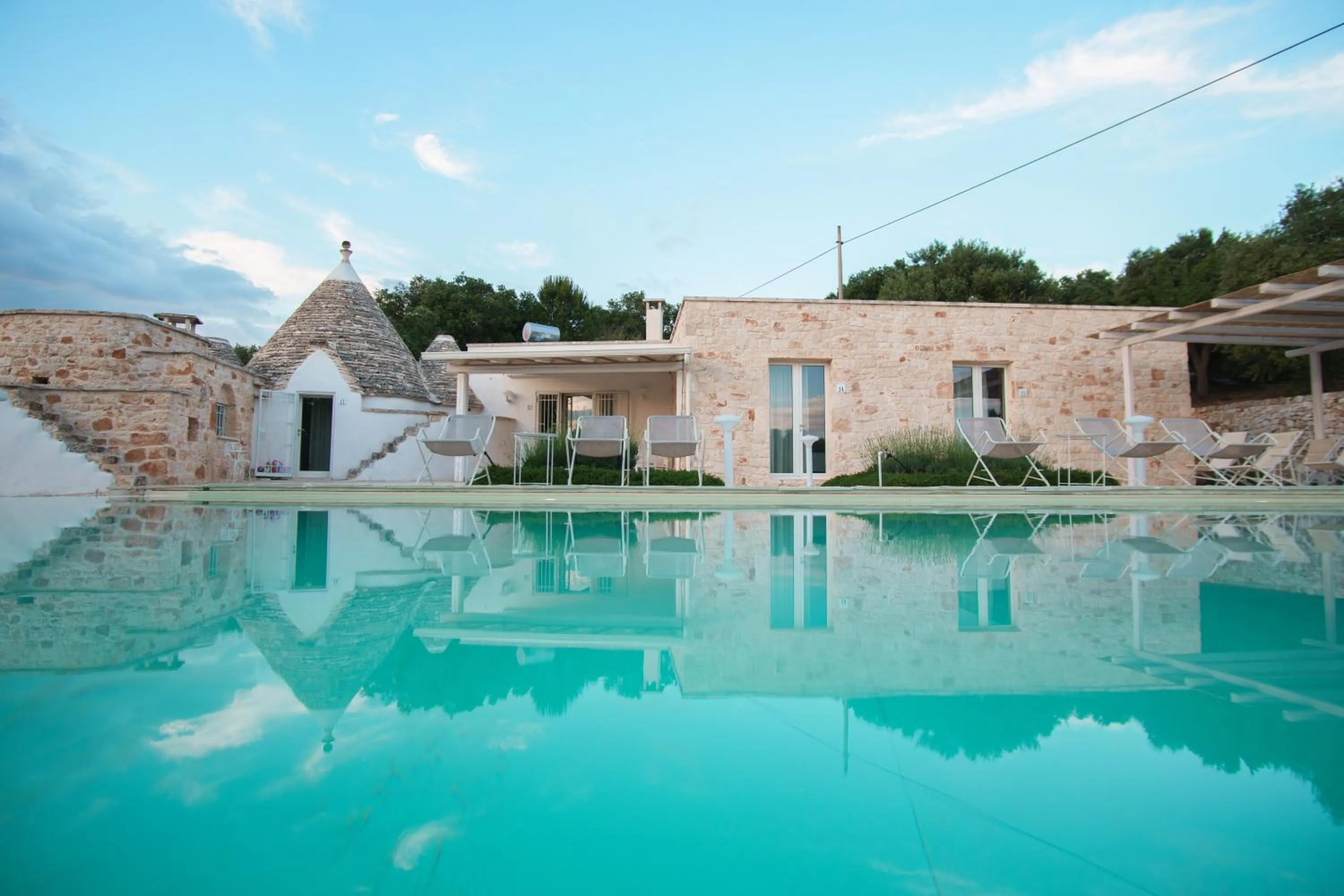 Swimming pool in Relais Trulli Le Icone