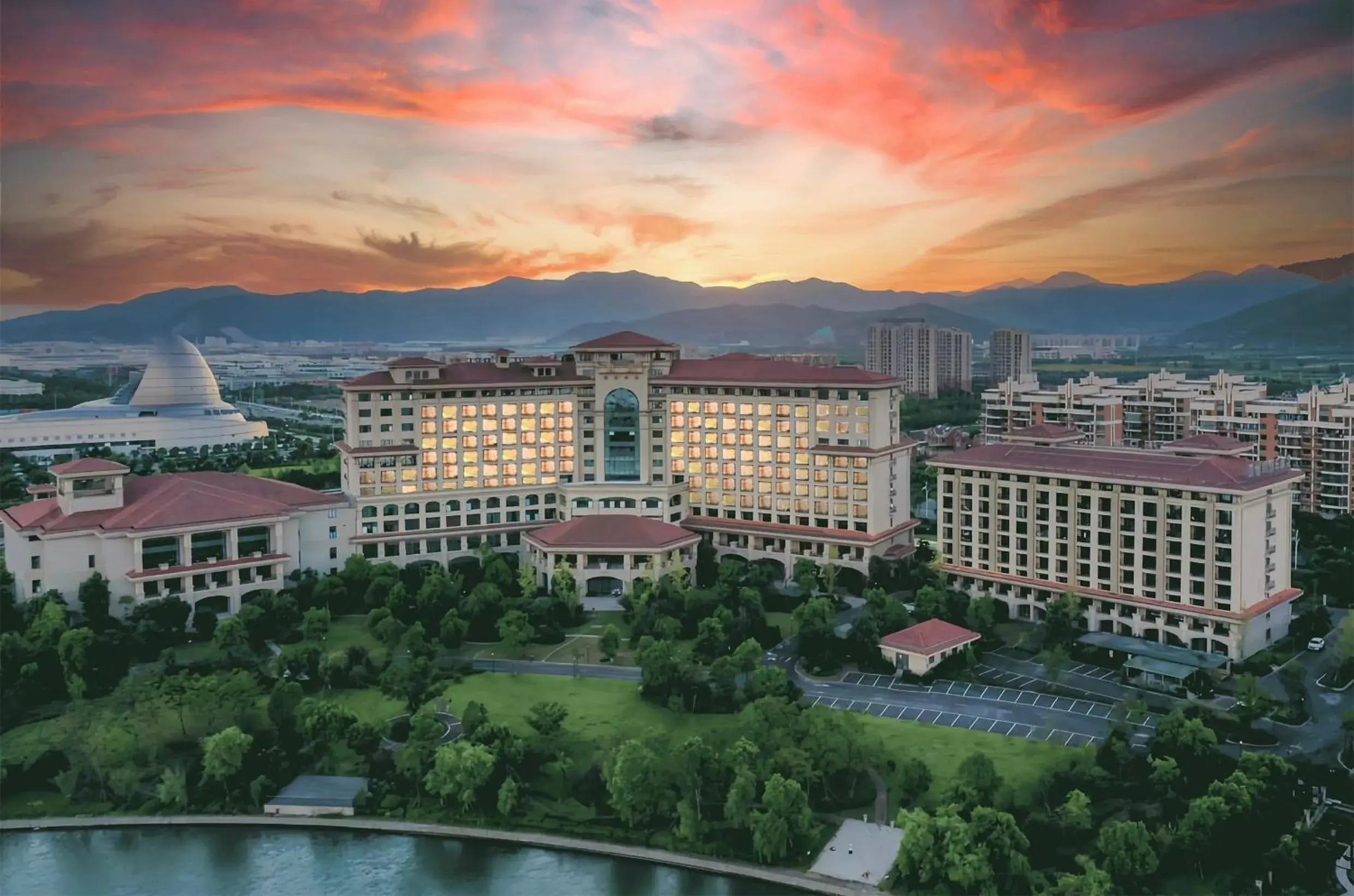 Property building in DoubleTree by Hilton Ningbo - Chunxiao Property building in DoubleTree by Hilton Ningbo - Chunxiao
