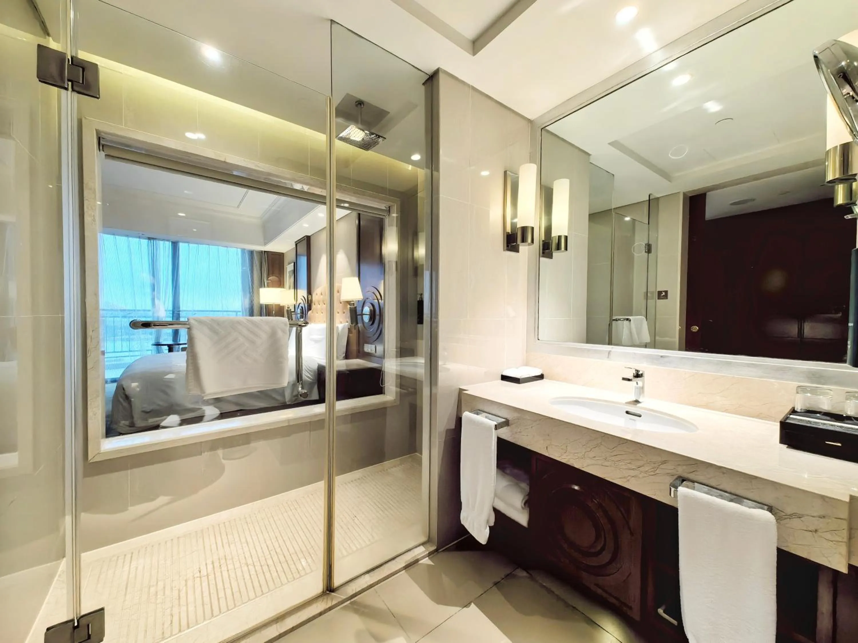 Bathroom in DoubleTree by Hilton Ningbo - Chunxiao