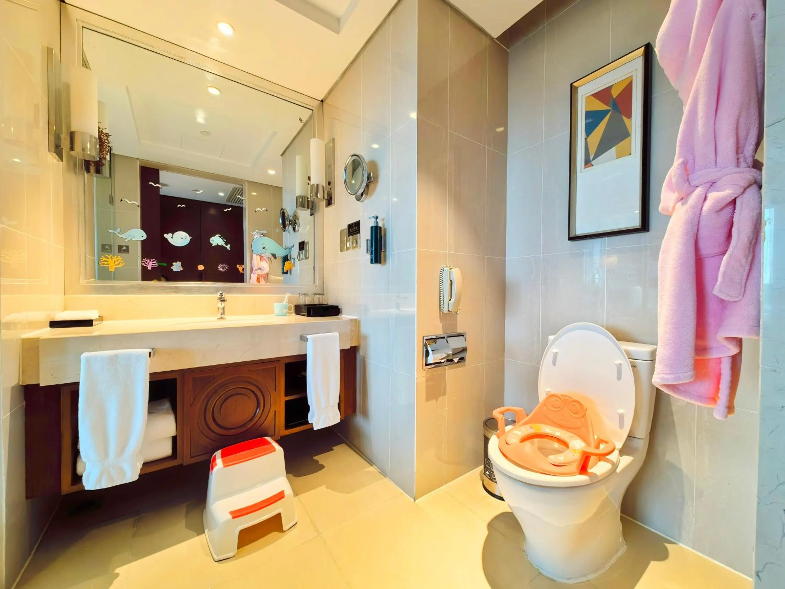 Bathroom in DoubleTree by Hilton Ningbo - Chunxiao