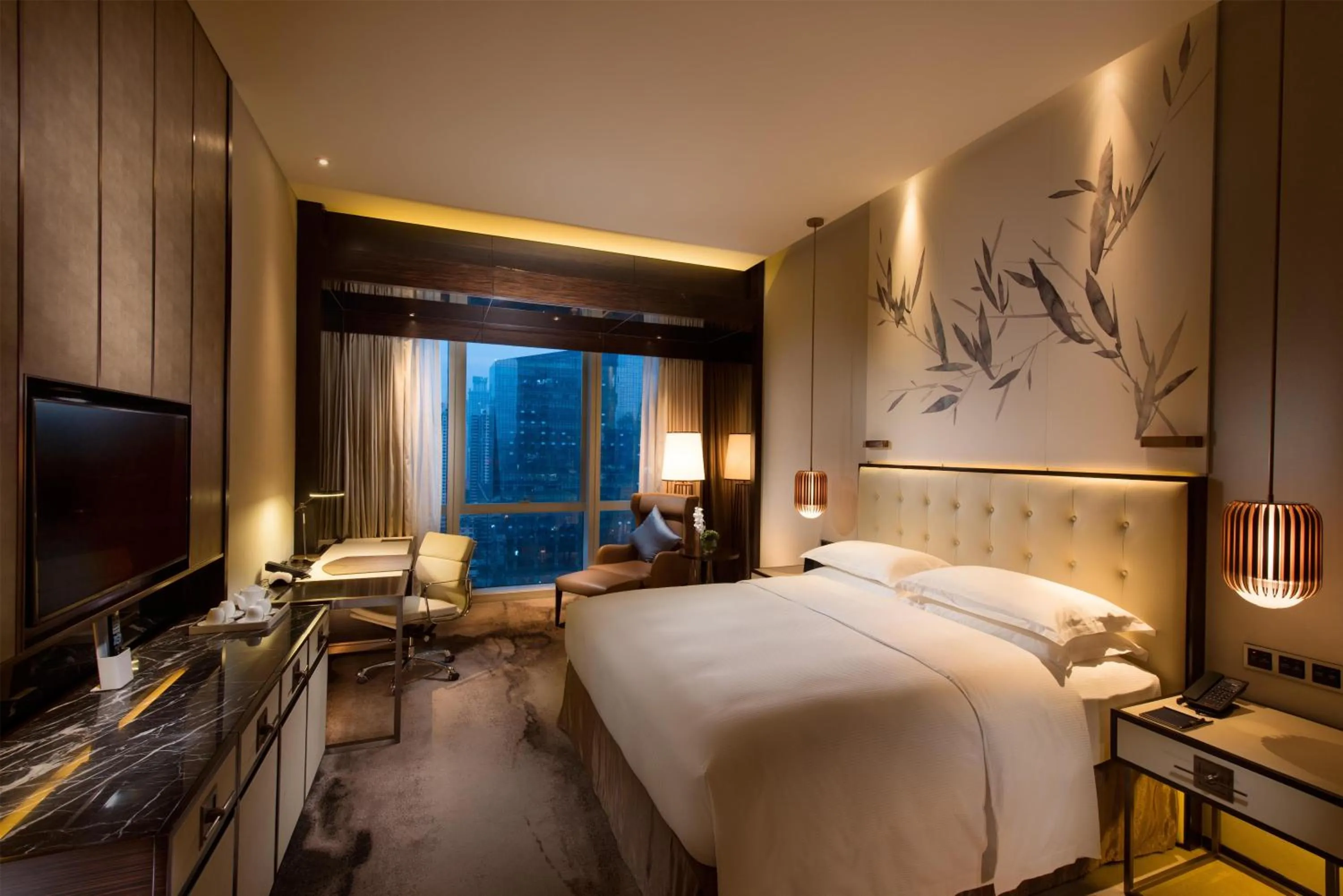 Bedroom, Bed in Hilton Shenzhen Futian