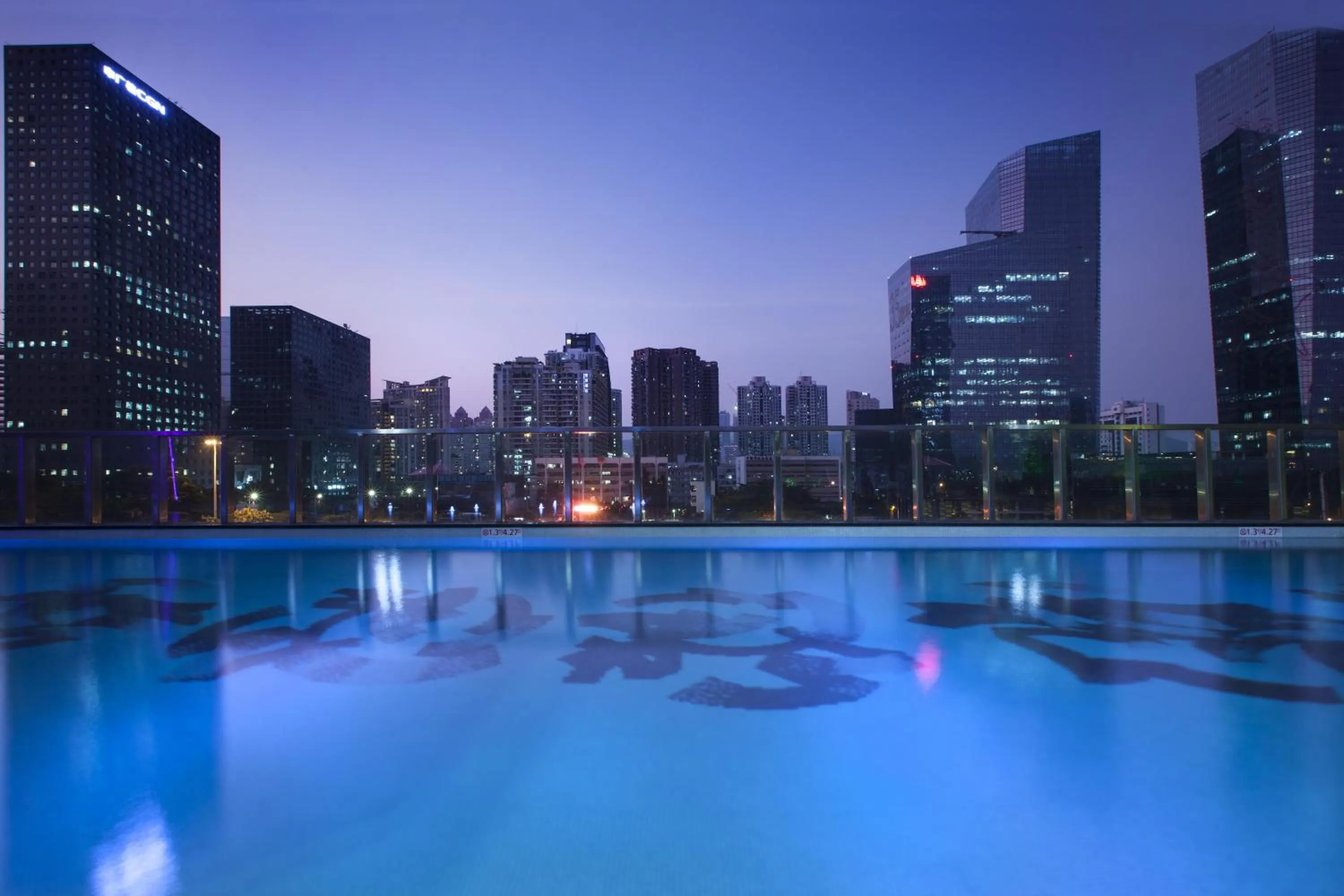 Pool view in Hilton Shenzhen Futian