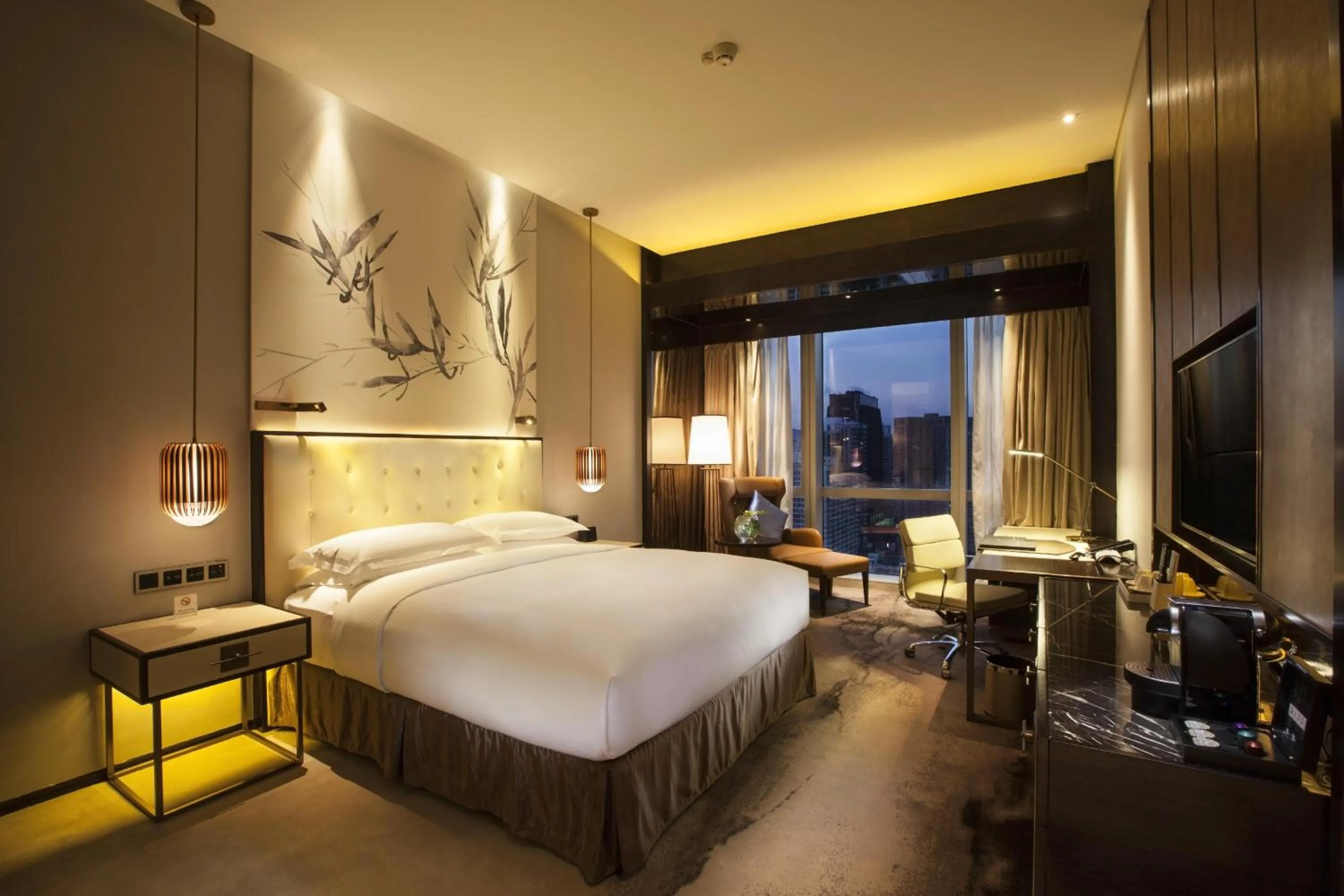 Bed in Hilton Shenzhen Futian