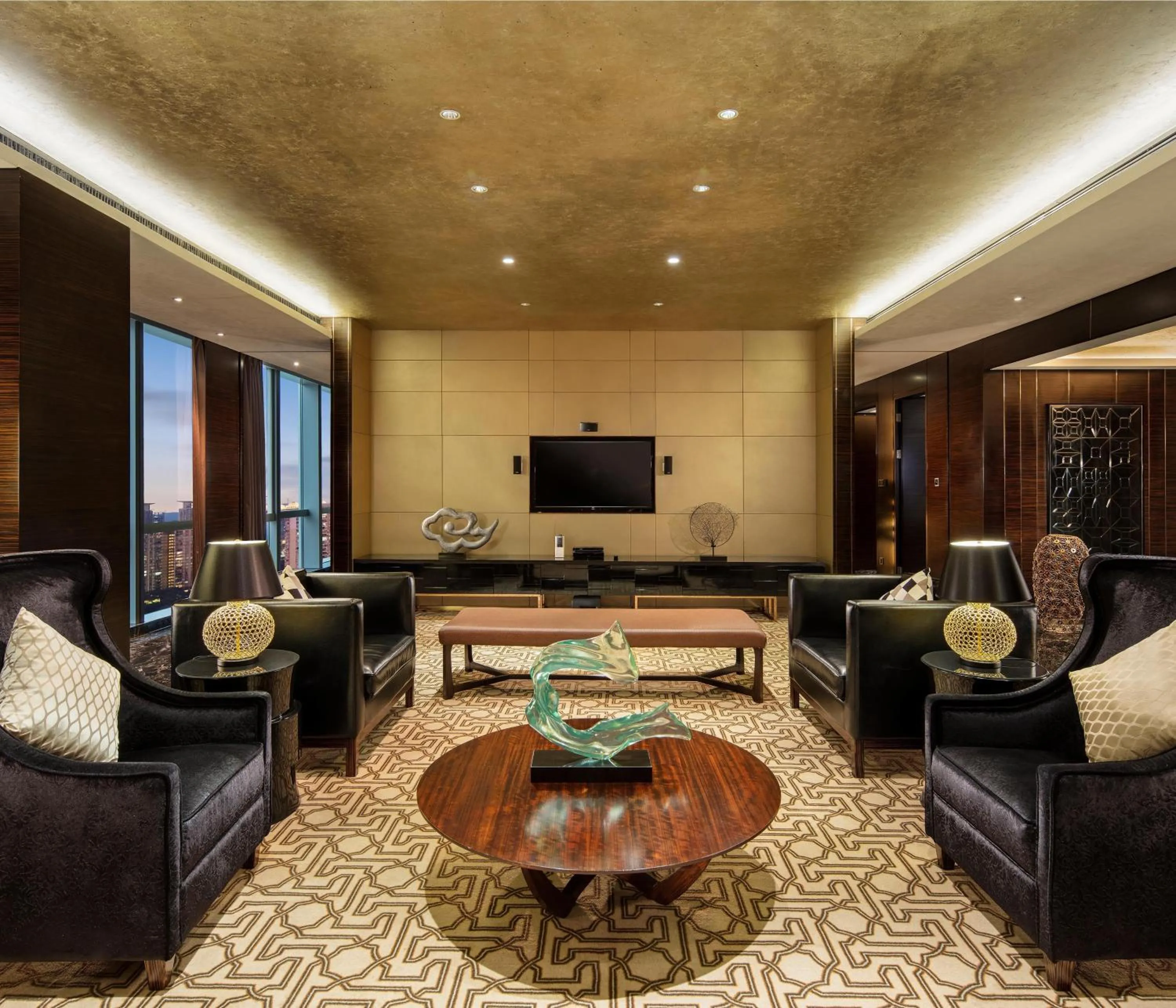 Bed in Hilton Shenzhen Futian