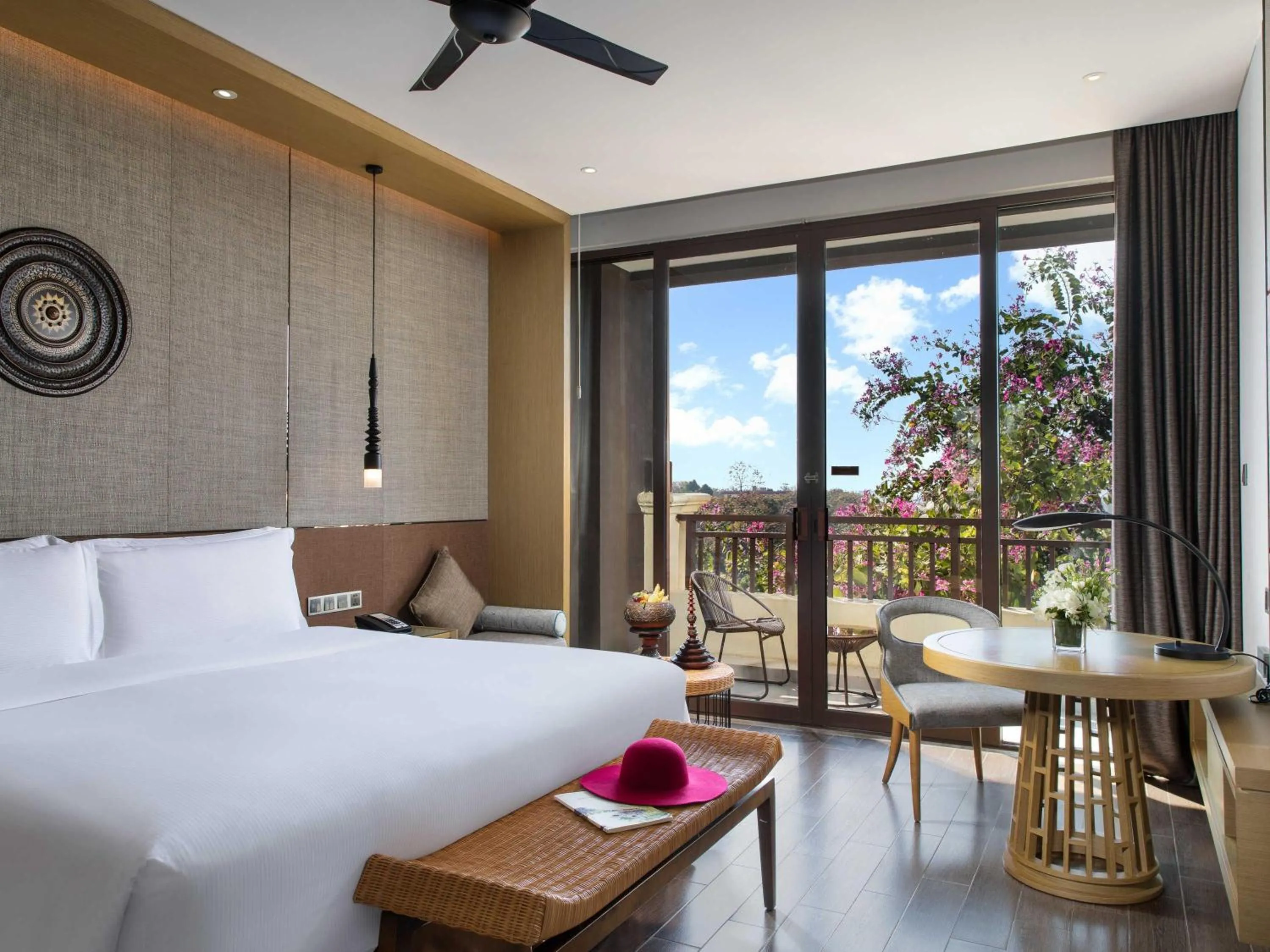 Bedroom, Bed in Pullman Resort Xishuangbanna