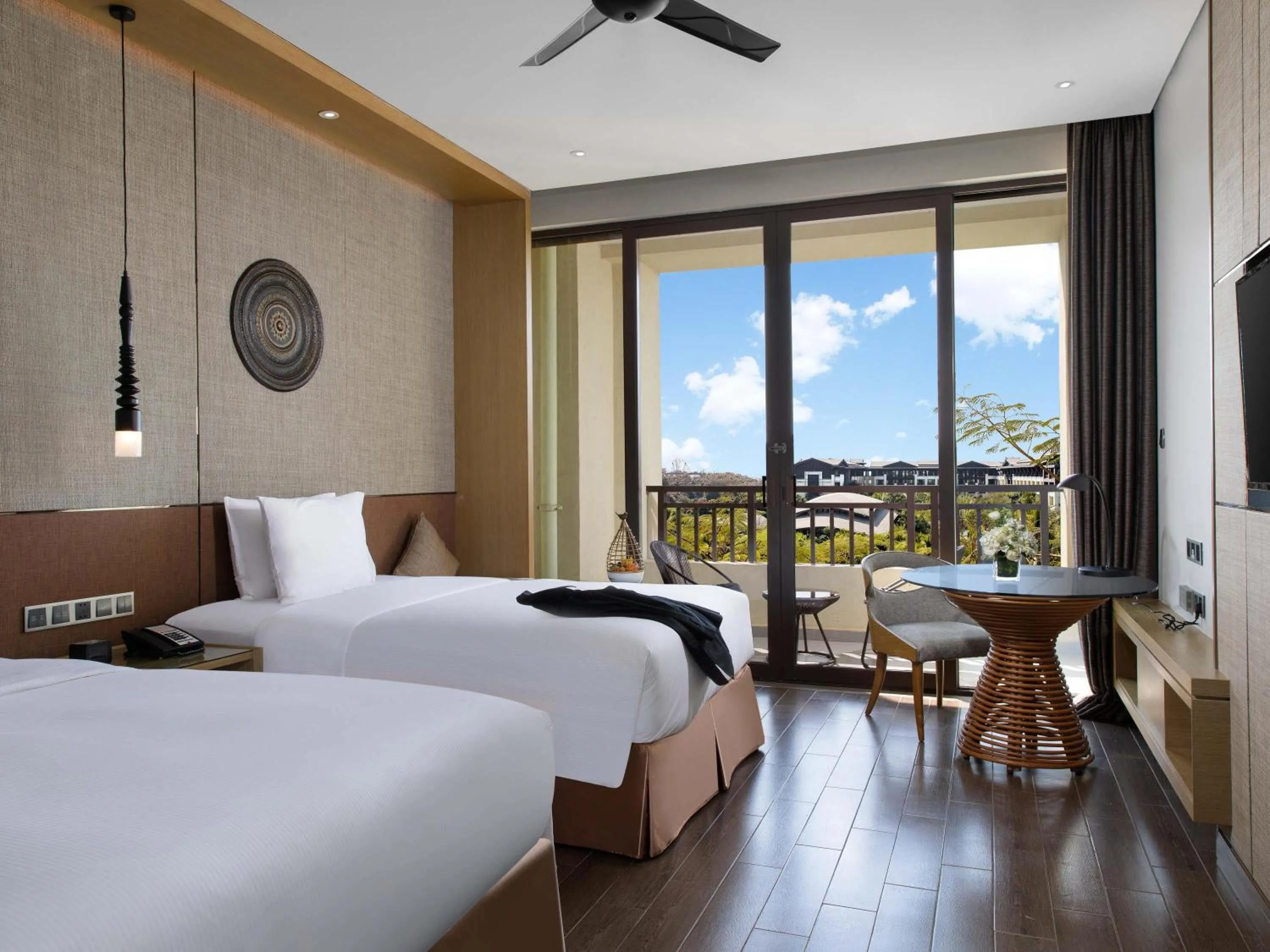 Bedroom, Bed in Pullman Resort Xishuangbanna