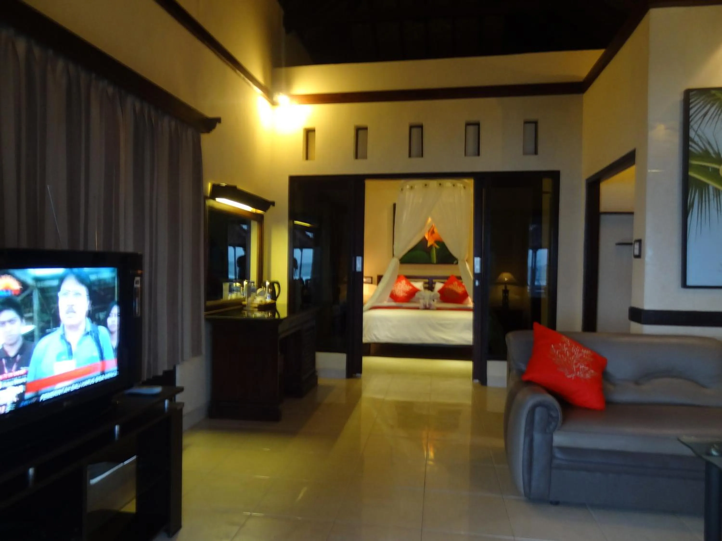 Family in Segara Wangi Beach Cottages