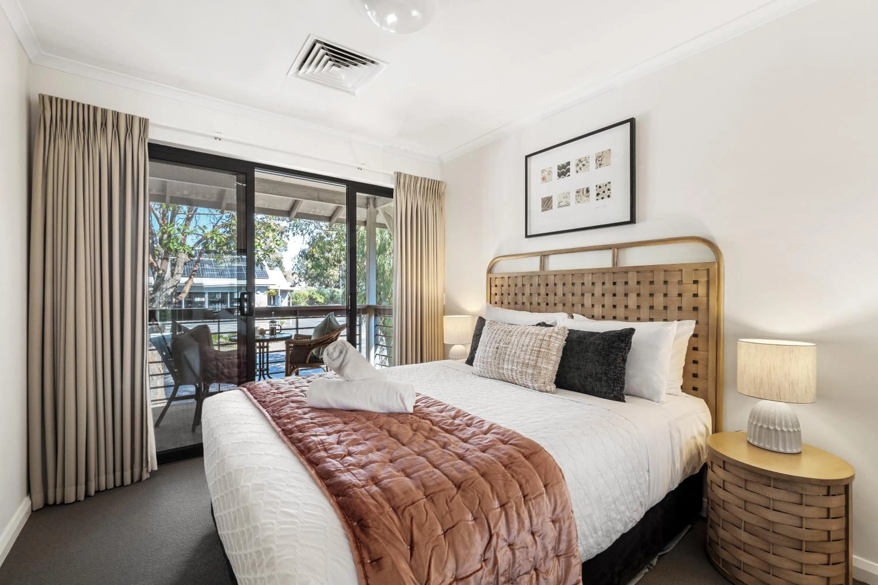 Apartment 46 - Town Central - Close to Walktrails