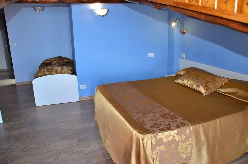 King Room (2 Adults + 1 Child) in B&B Casa Bellavista King Room (2 Adults + 1 Child) in B&B Casa Bellavista